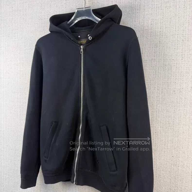 Louis Vuitton Louis Vuitton Solid metal logo zip hooded jacket Size US M / EU 48-50 / 2 - 2 Thumbnail