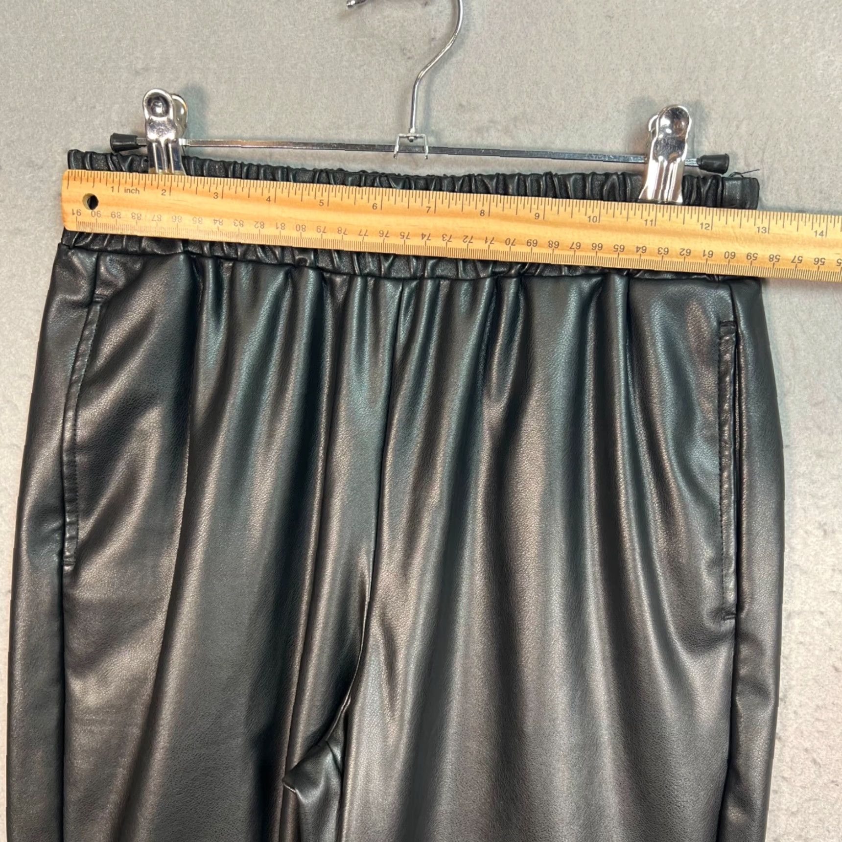 Fabletics Fabletics Womens XS Black Faux Leather Joggers - Tapered Leg - Activewear - Pockets - Athleisure - Size XS - Black - Pants Womens XS Size 26" / US 2 / IT 38 - 5 Thumbnail