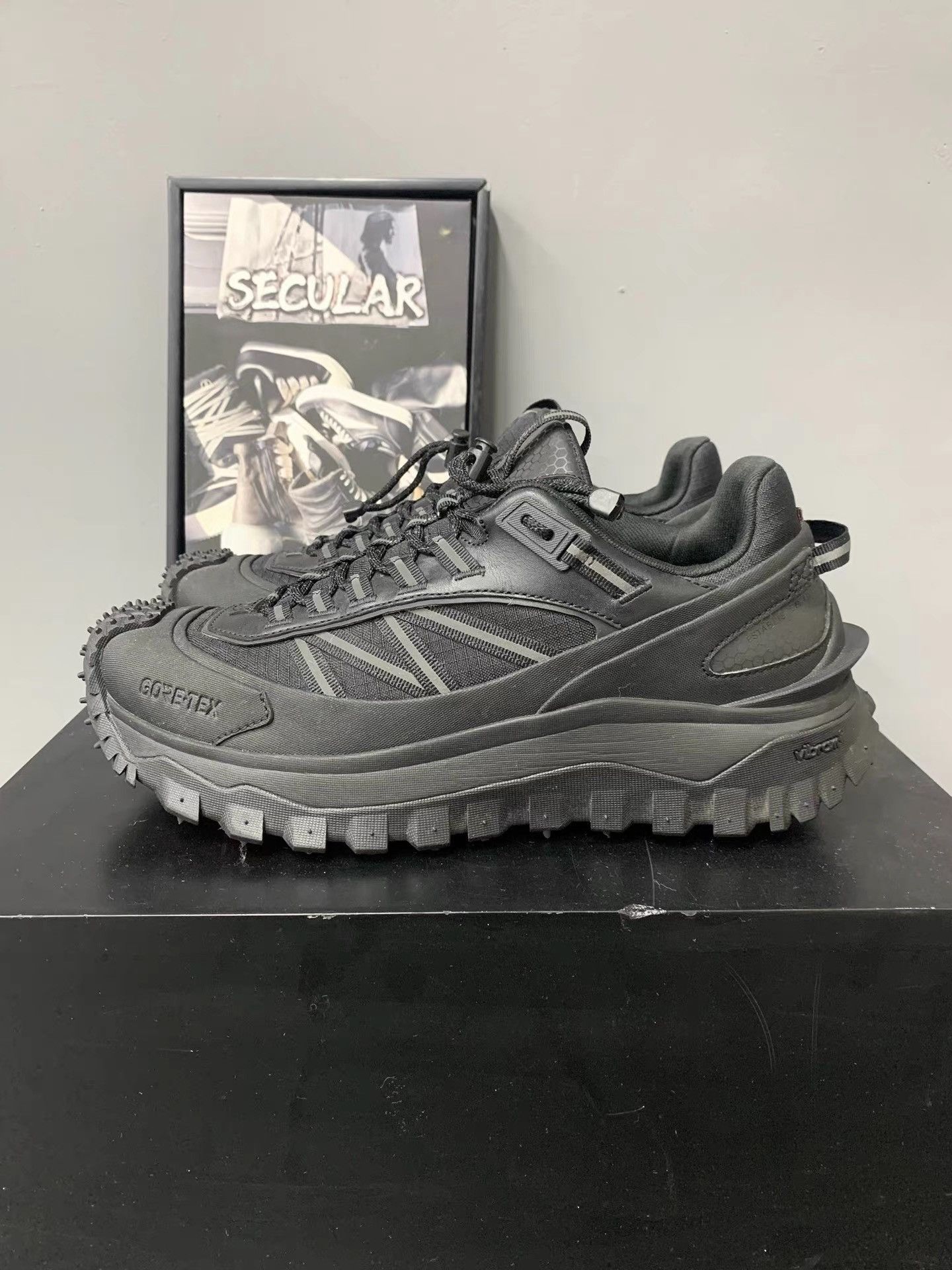 Moncler Moncler Black Tire Dad Sneakers K34 Size US 11 / EU 44 - 3 Thumbnail