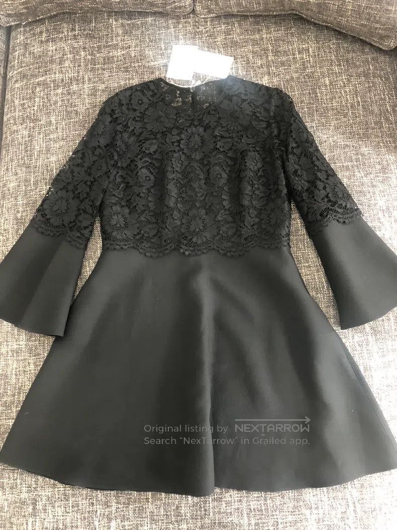 Valentino Valentino Black lace classic dress Size M / US 6-8 / IT 42-44 - 1 Thumbnail