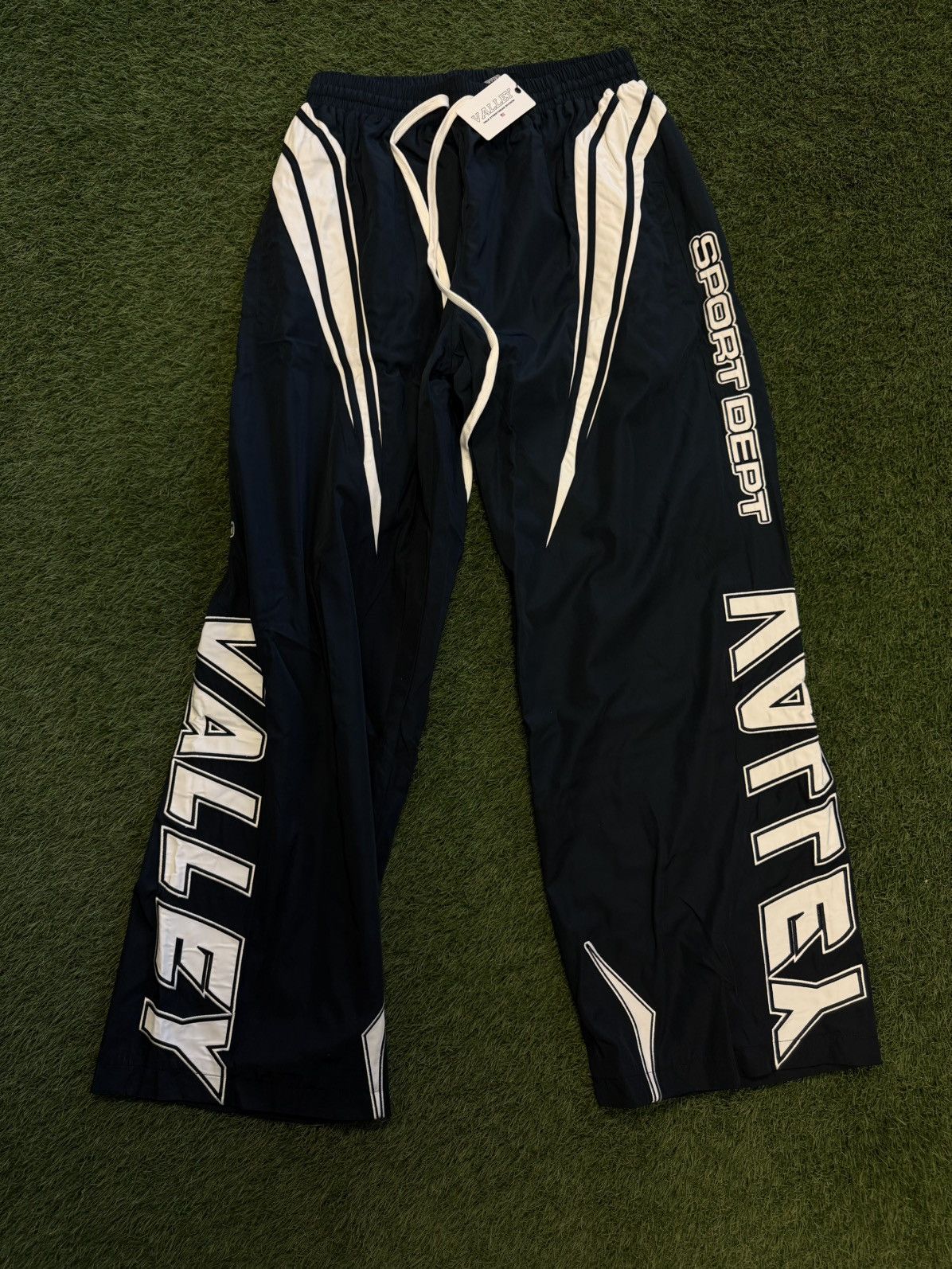 ウェア VALE SPORTS DIVISION TUXEDO TRACK PANTS NAVY TUXEDO TRACK PANTS – Vale Houston Flagship