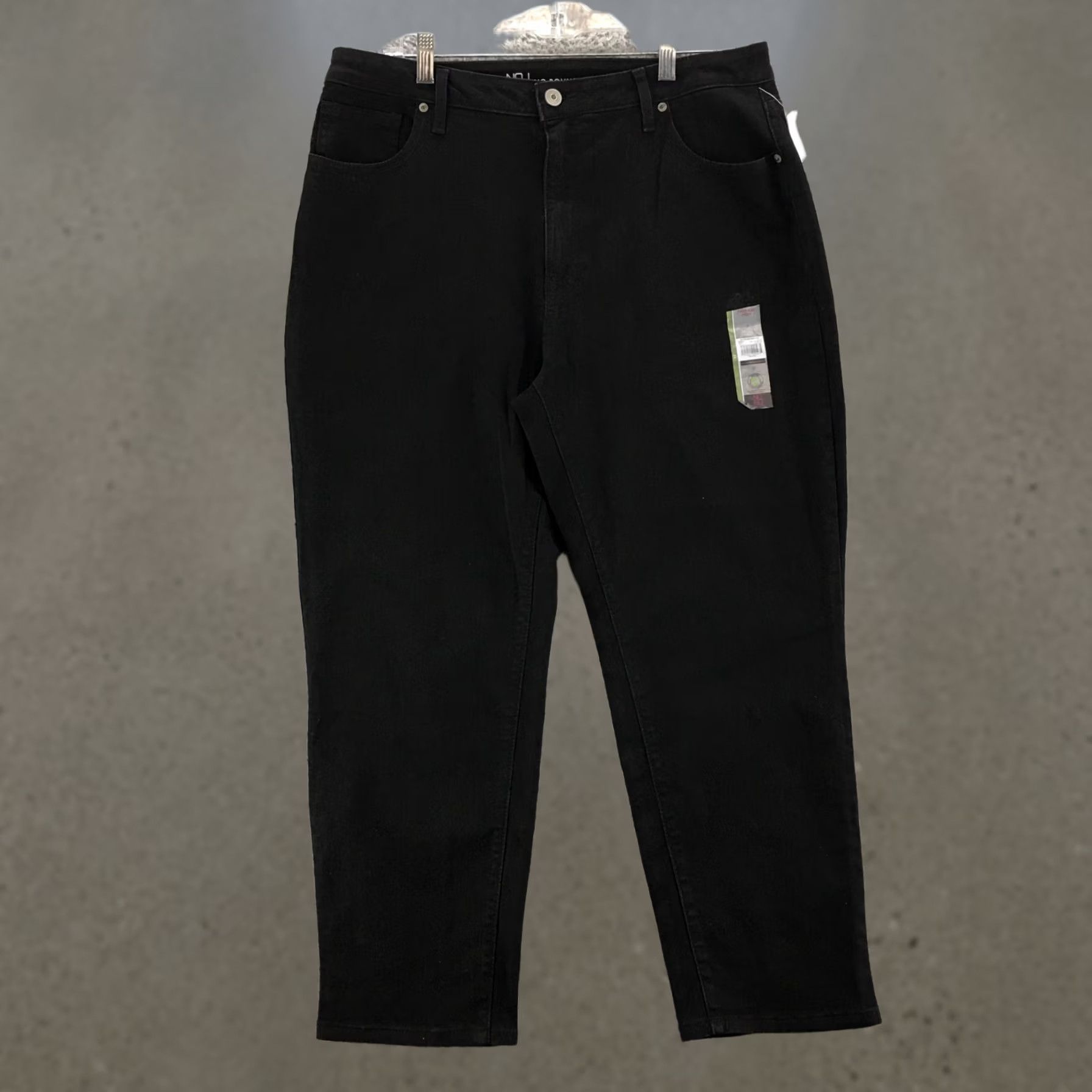 Vintage No Boundaries Capri Cropped Jeans Womens 17 Black High Rise Zip Fly 5 Pocket NEW Size 38" / US 16 / IT 52 - 1 Thumbnail