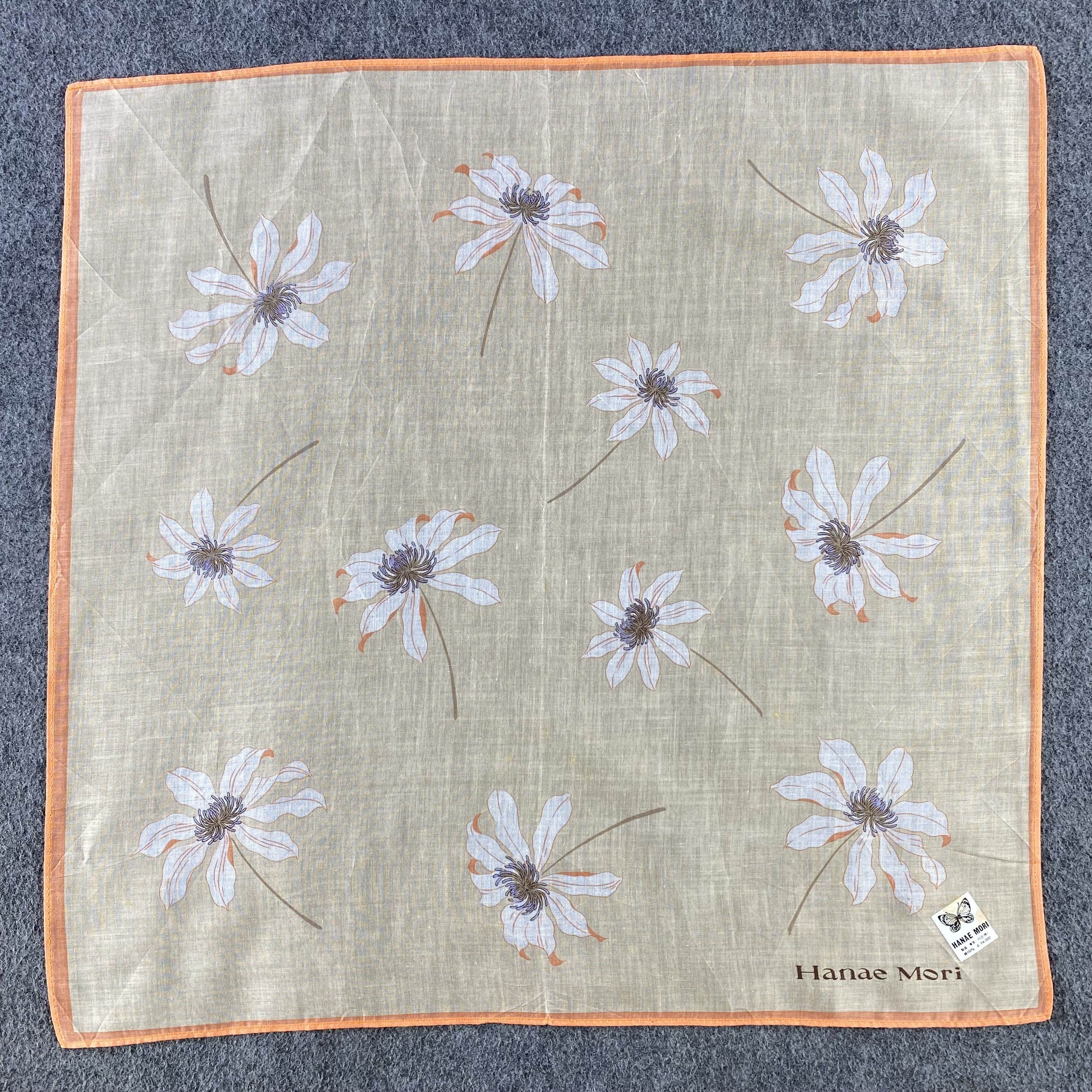 Hanae Mori Hanae Mori Handkerchief/Neckerchief/Bandana HC799 Size ONE SIZE - 1 Thumbnail
