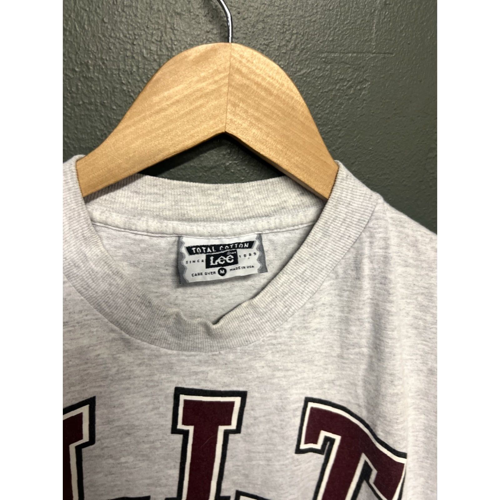 Lee VINTAGE Lee MIT Shirt Gray Unisex Adults M Crew Neck Short Sleeve Regular T-Shirt University 90s? (Note: must not add new info) Size US M / EU 48-50 / 2 - 2 Thumbnail