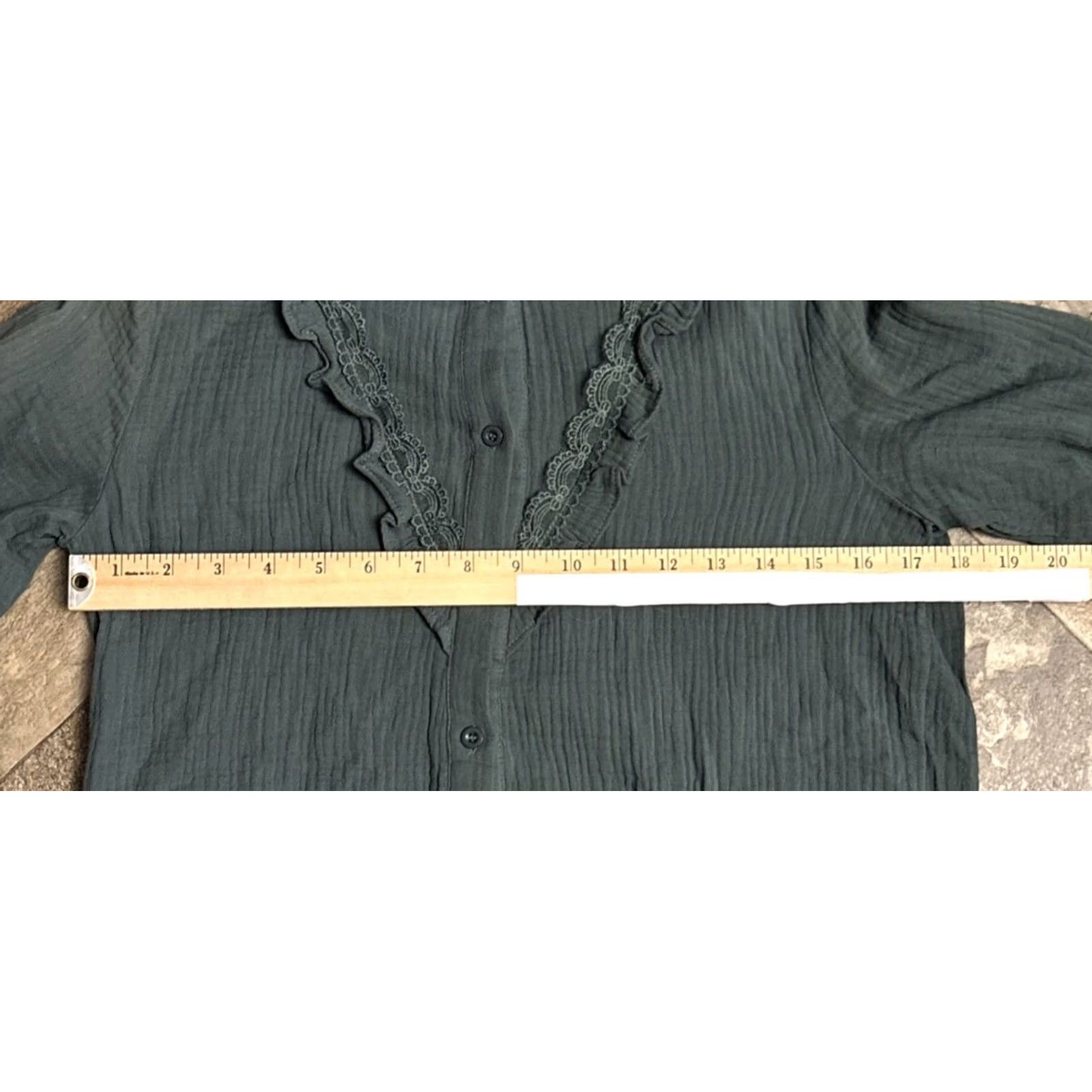 Vintage Boutique Blouse Shirt Womens M Green Button Collar Knit Polyester Long Sleeve Lace Ruffle NWT L/S Size M / US 6-8 / IT 42-44 - 2 Thumbnail