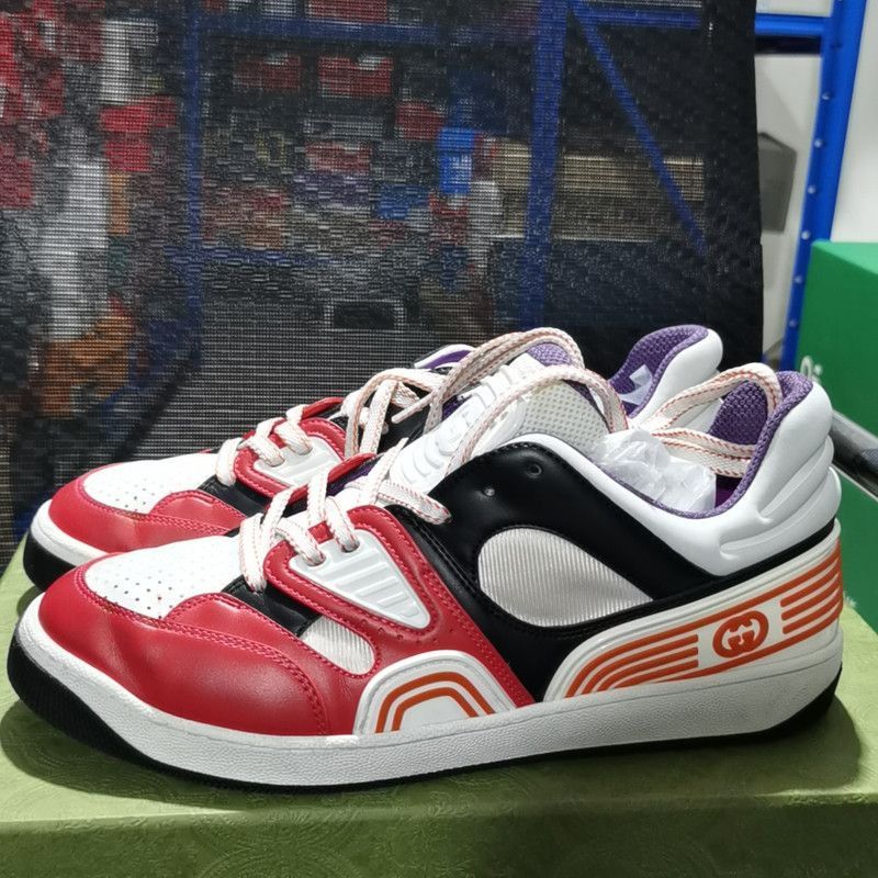 Gucci Gucci Vintage Leather Low-Top Sneakers for Men - Size US 8 / EU 41 - 1 Thumbnail