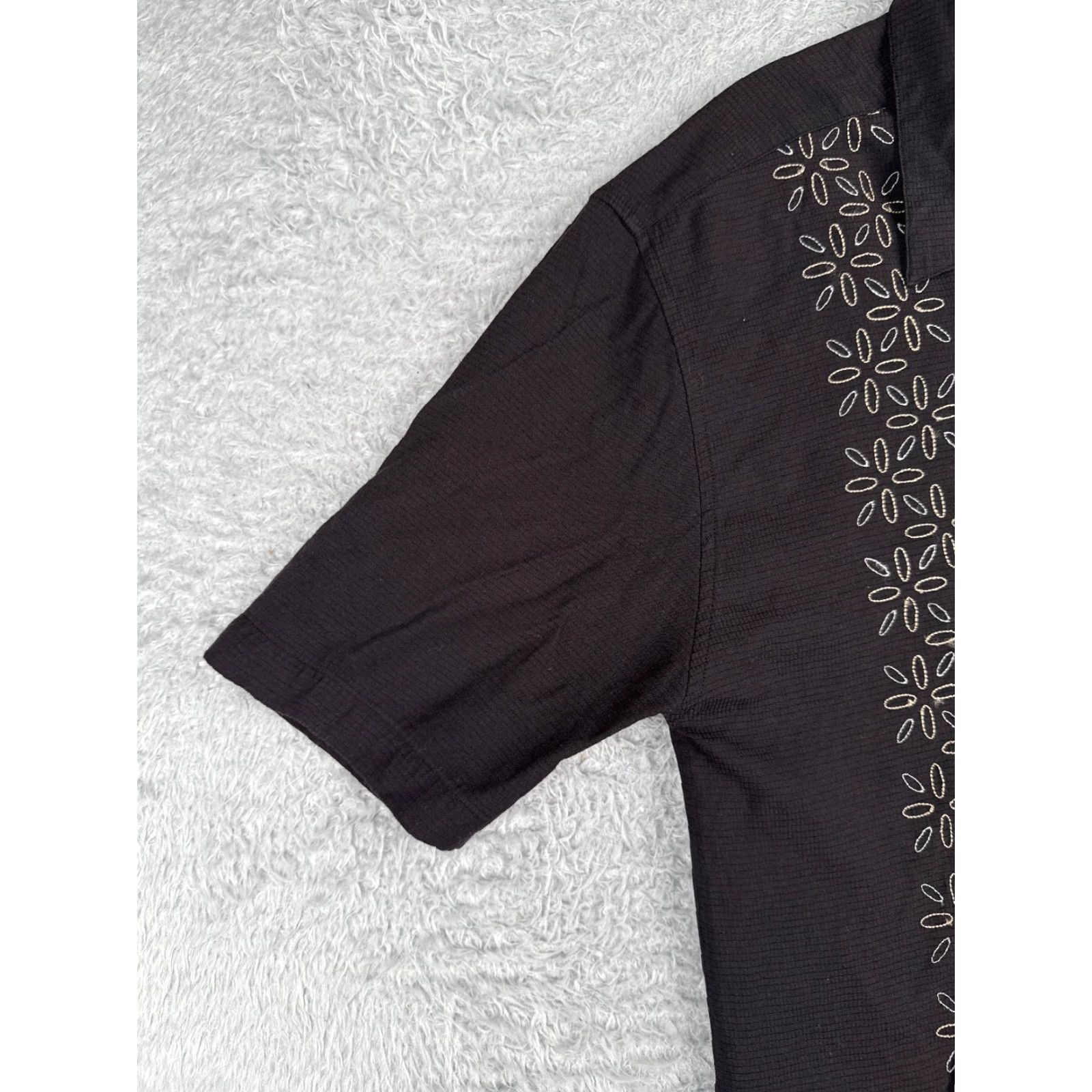 Vintage Sobrino Shirt Adult Small Black Floral Rayon Polyester Blend Button-Up, Flower, Floral, Classic, Beach, Short Sleeve, Mens Size US S / EU 44-46 / 1 - 3 Thumbnail