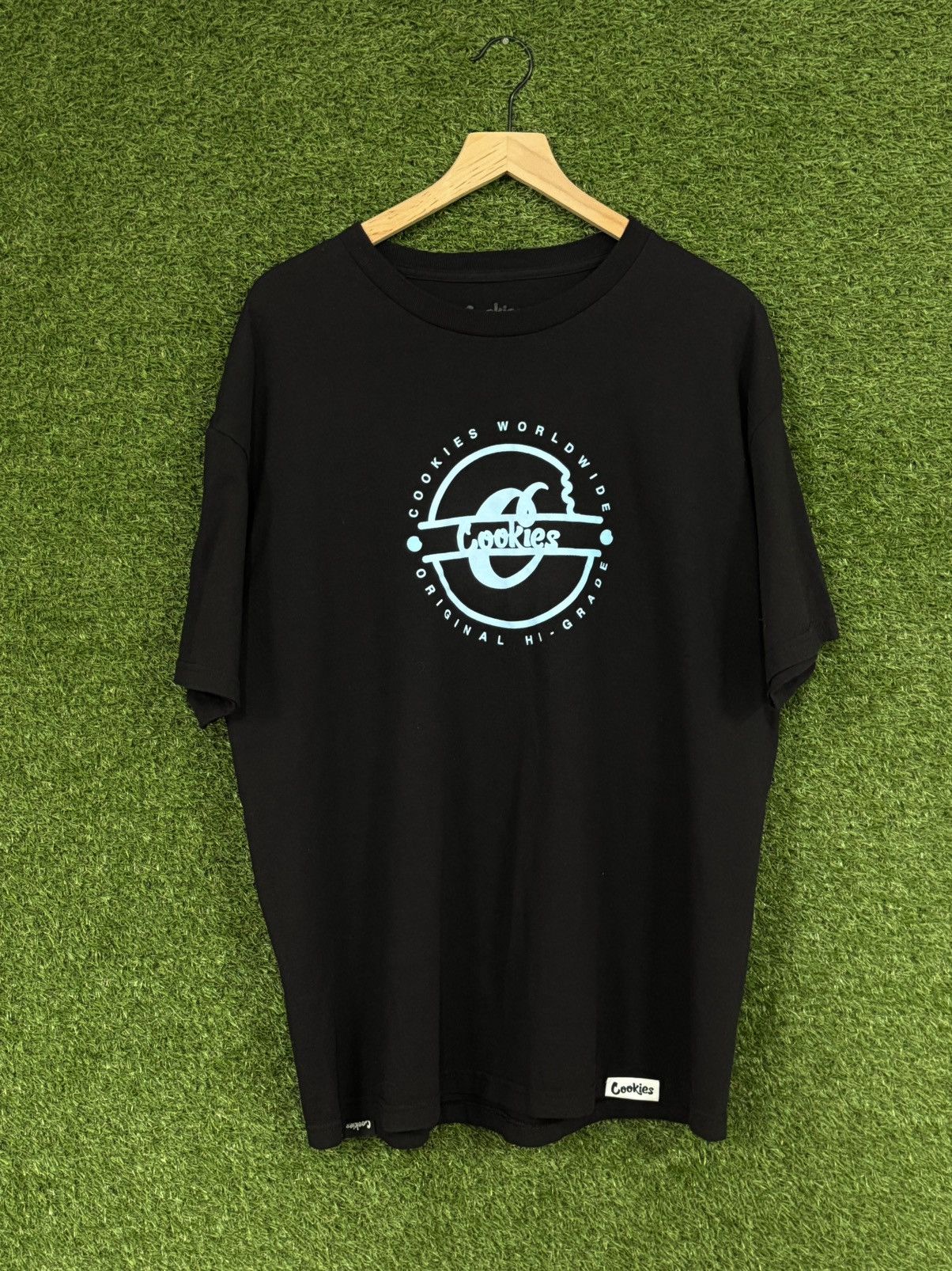 Cookies Cookies Blue Black Euro Modern Currency Logo Tee Black XL Size US XL / EU 56 / 4 - 1 Thumbnail