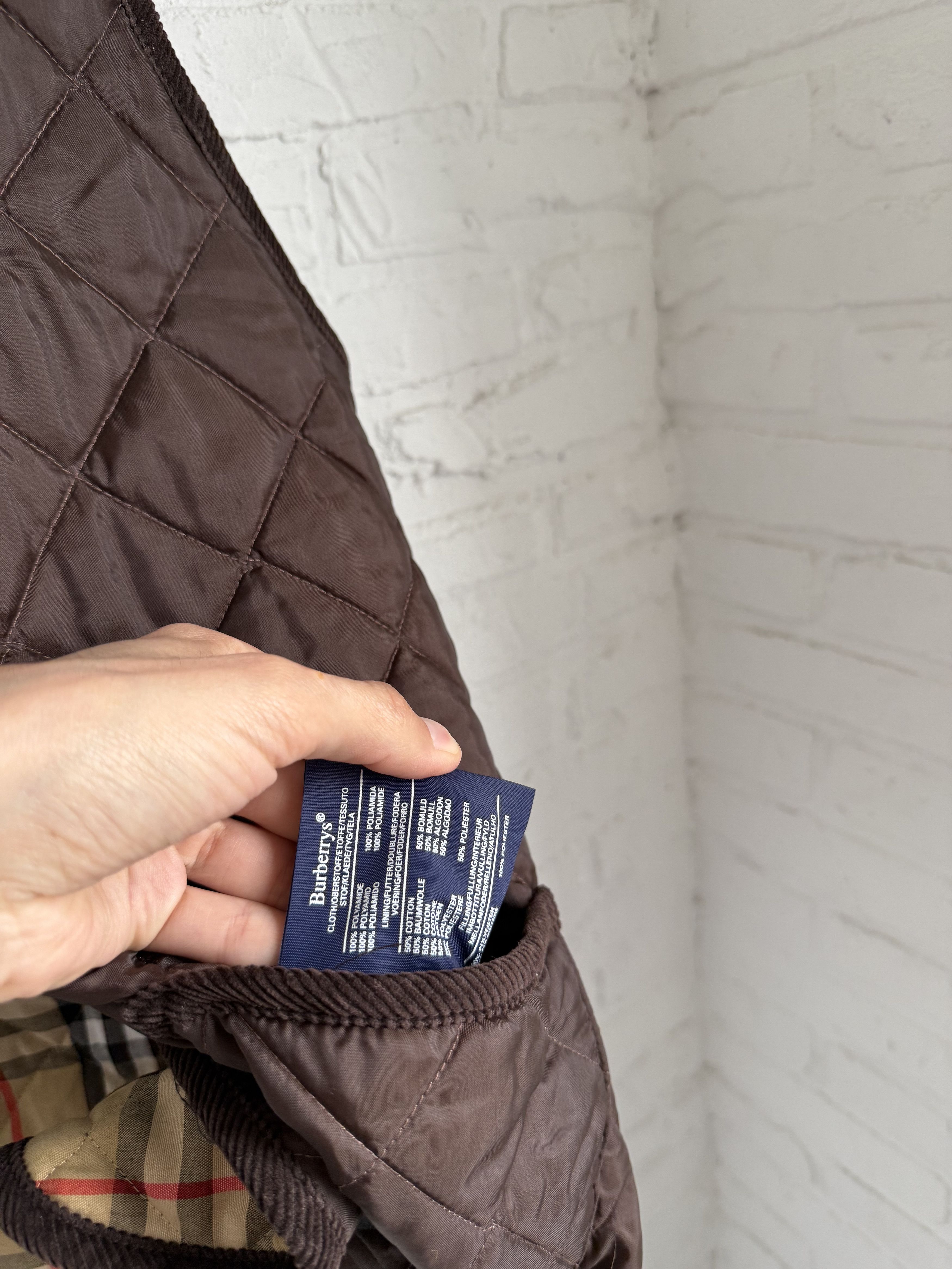 Burberry Vintage 90s Burberrys quilted liner vest nova check lining Size US XL / EU 56 / 4 - 8 Thumbnail