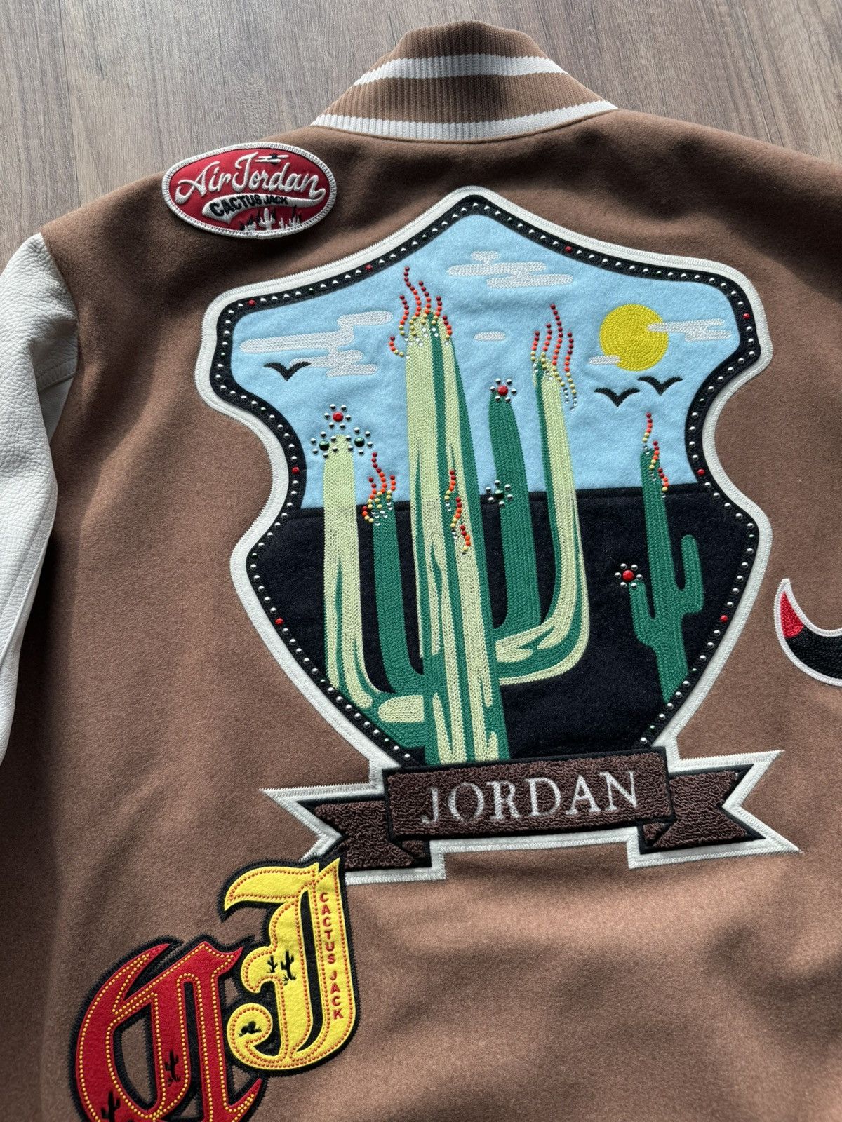 Jordan Brand × Travis Scott Cactus Jack x Jordan Varsity Jacket Size US XL / EU 56 / 4 - 4 Thumbnail