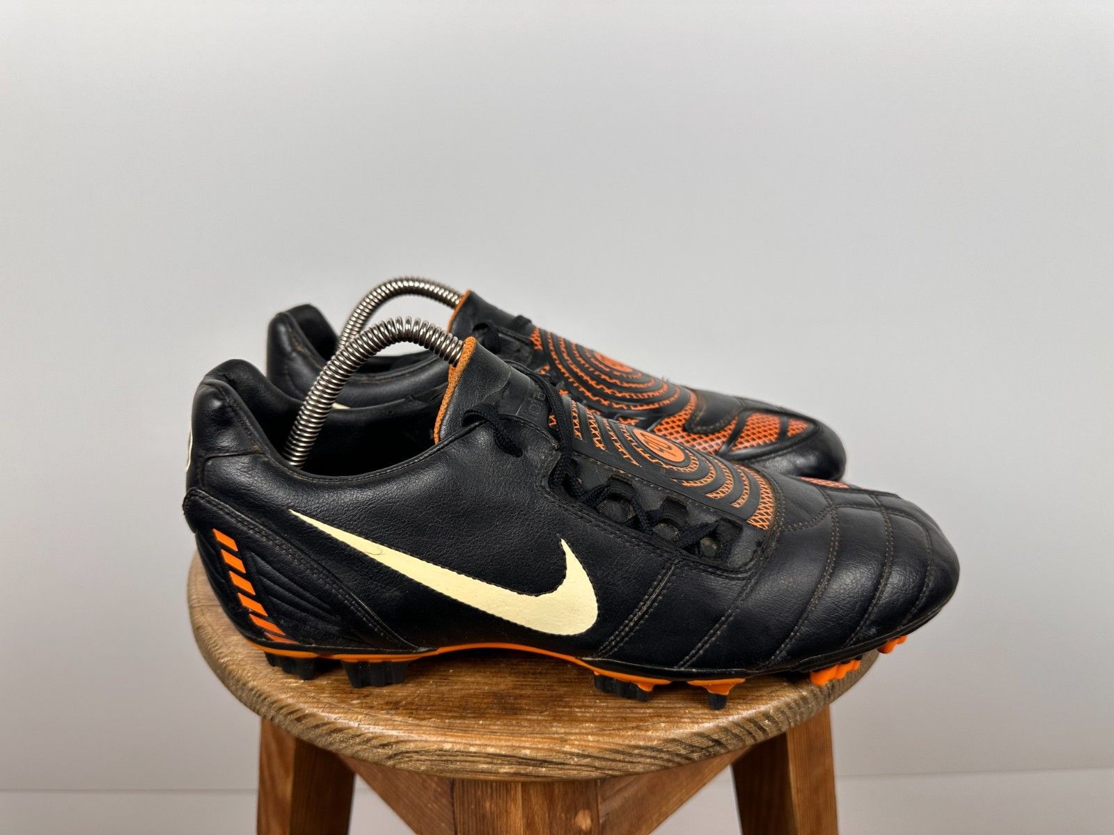 Nike Vintage Nike Total 90 Soccer Boots Leather Size US9.5 Size US 9.5 / EU 42-43 - 4 Thumbnail