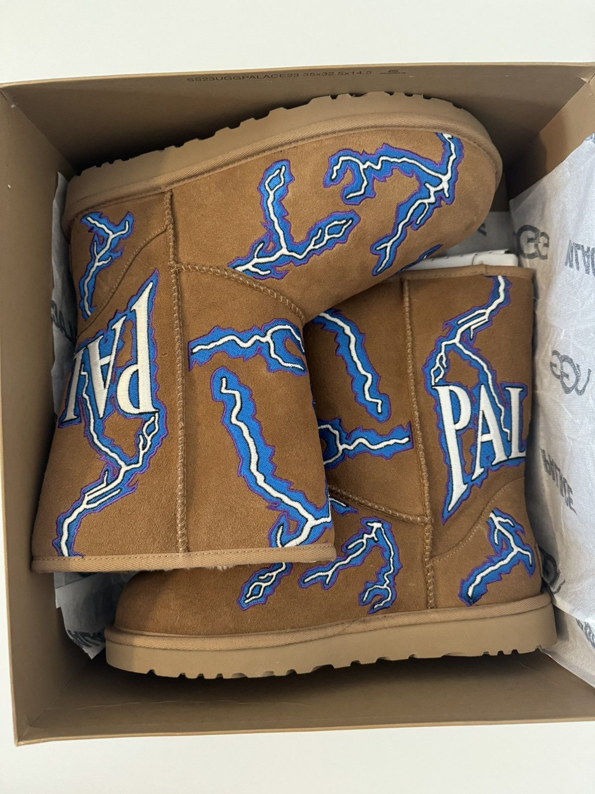 Palace × Ugg ✅ US 9 Palace x UGG Lightning Chestnut Brown Boots EU42 UK8 Size US 9 / EU 42 - 3 Thumbnail