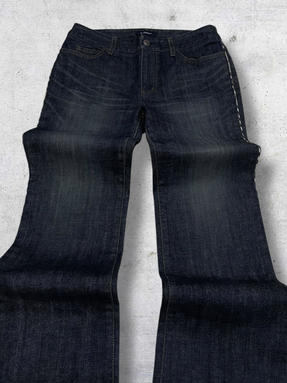Burberry VINTAGE BURBERRY LONDON DESIGNER FLARED PLATTED OG DENIM Size US 28 / EU 44 - 4 Thumbnail