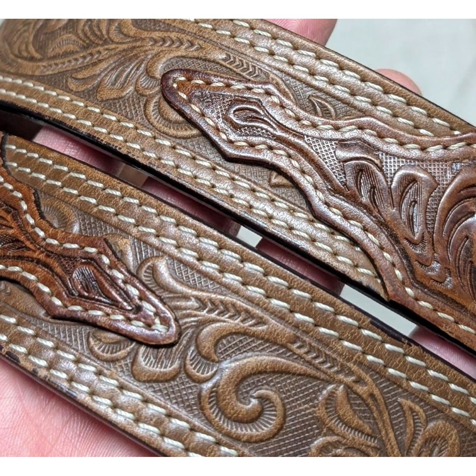Vintage VINTAGE tooled western belt 32 brown cowhide leather 3D belt Mens belt Western buckle belt Size 32 - 6 Thumbnail