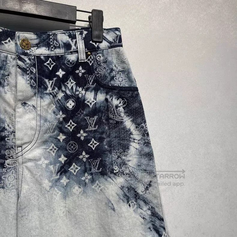 Louis Vuitton Louis Vuitton Cashew flower logo printed denim shorts Size US 34 / EU 50 - 3 Thumbnail