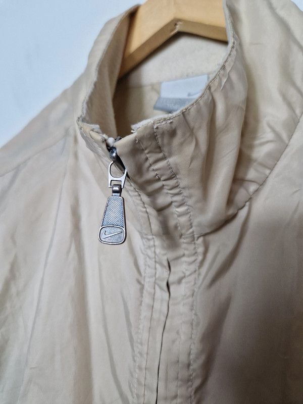 Nike Nike vintage beige windbreaker Size US M / EU 48-50 / 2 - 5 Thumbnail