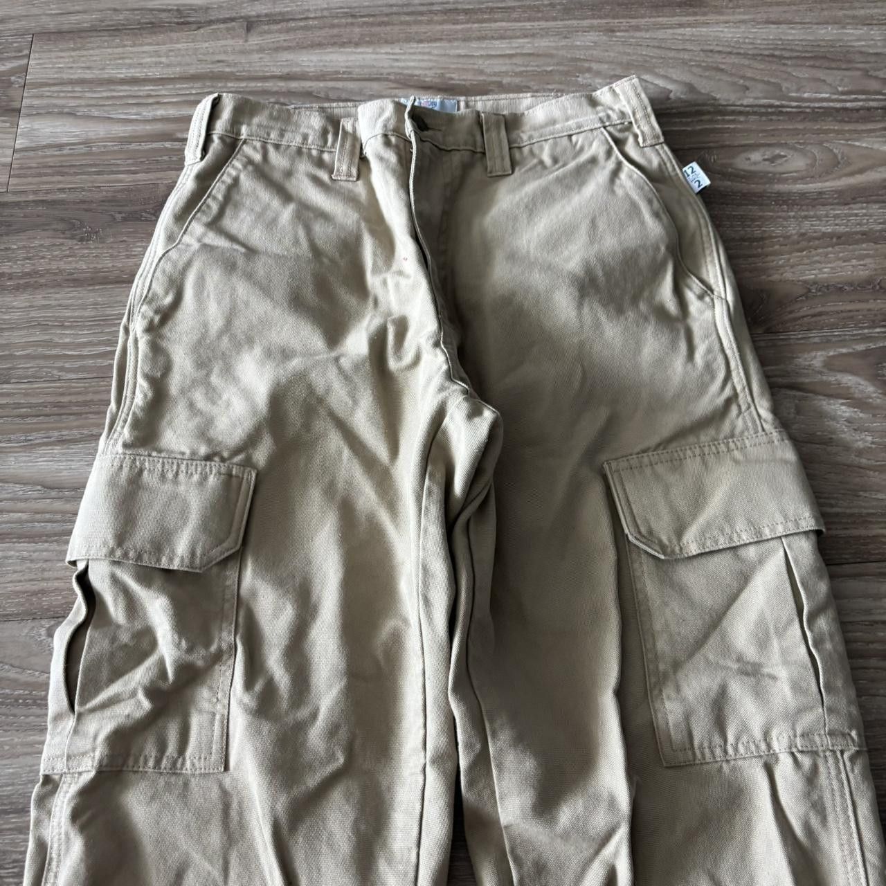 Vintage Crazy Vintage Y2K/2000s Khaki Workwear Essential Cargo Pants! 29x30 Size US 29 - 5 Thumbnail
