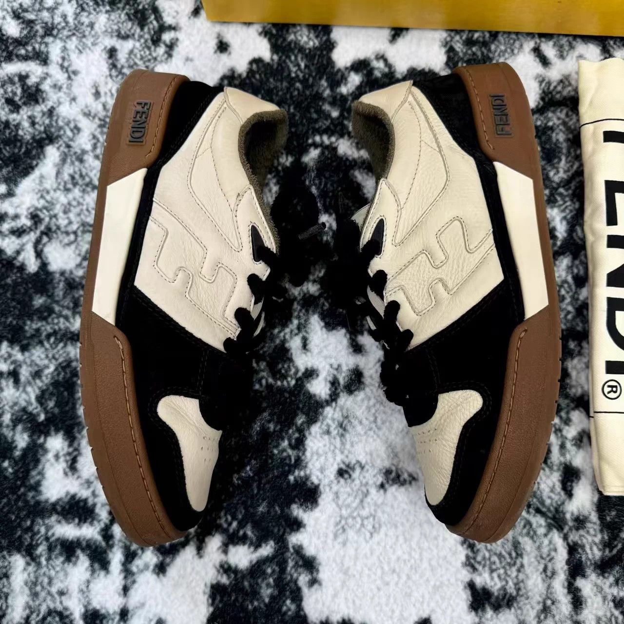 Fendi FENDI Match Black & White Panda Sneakers 41.5 Size US 8.5 / EU 41-42 - 5 Thumbnail