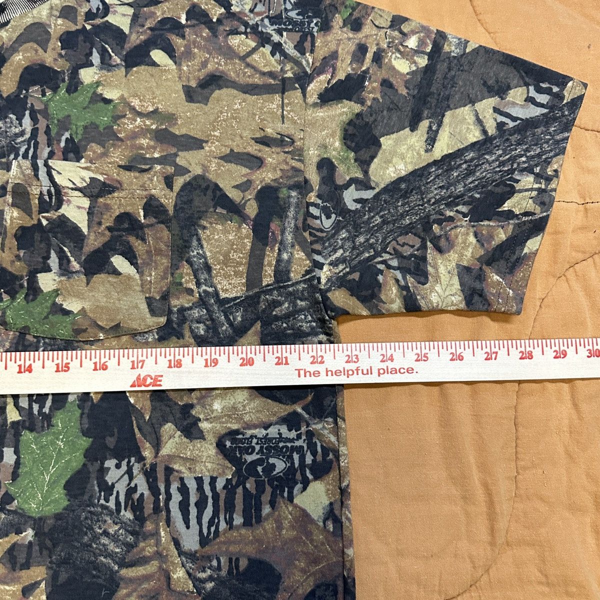 Jerzees *RARE* Jerzees Y2K Camo Pocket Tee Size US L / EU 52-54 / 3 - 4 Thumbnail