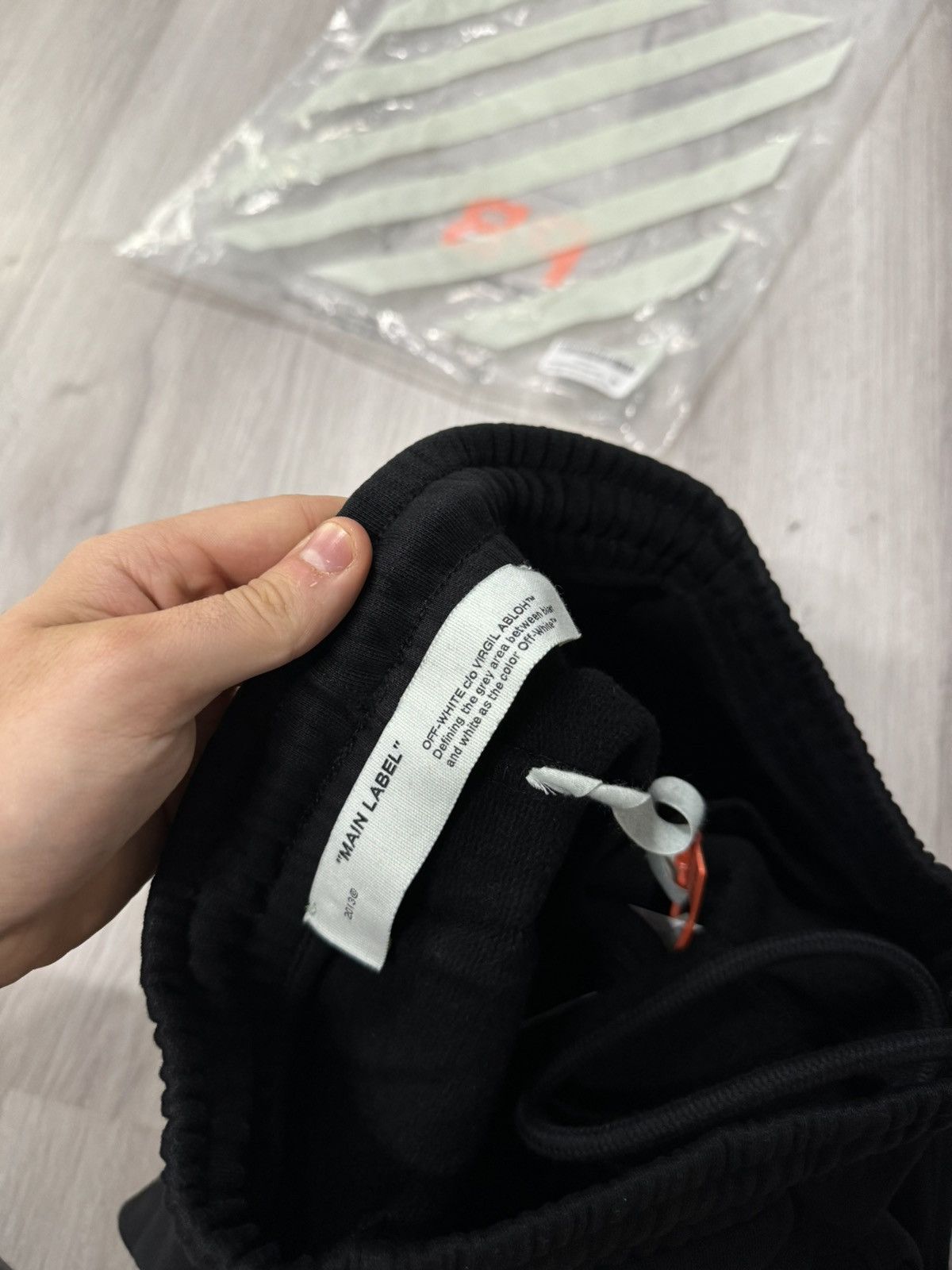 Off-White Off White Arrow Tape Shorts Size US 28 / EU 44 - 3 Thumbnail
