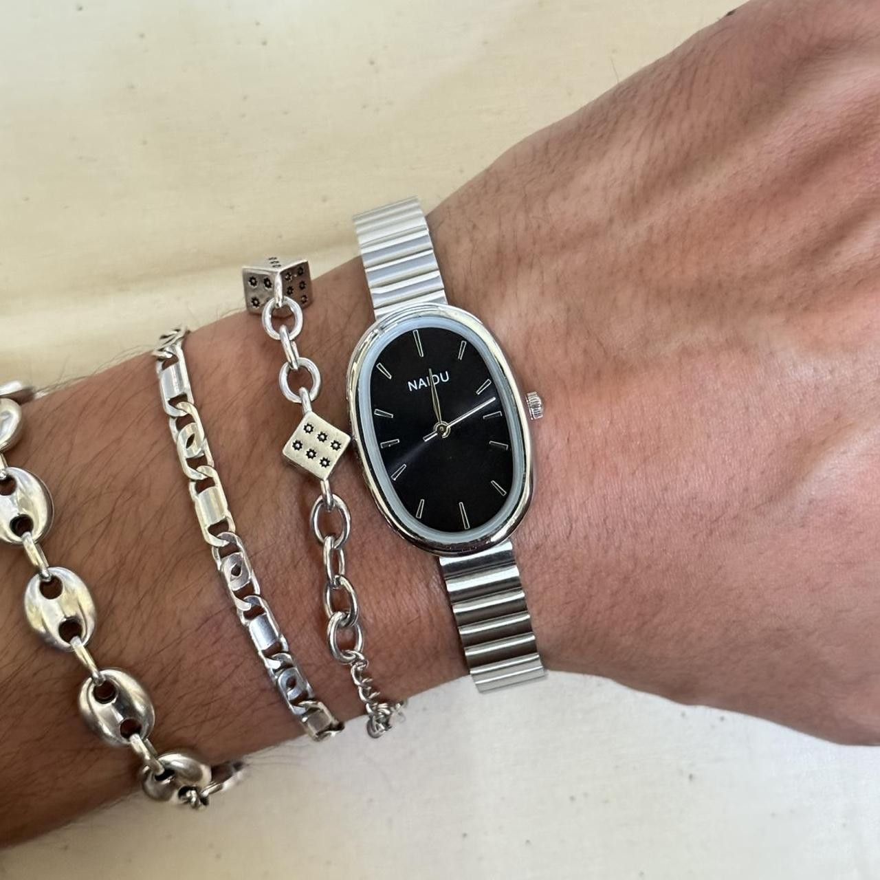 Vintage y2k style silver round stainless steel luxury classy watch Size ONE SIZE - 2 Thumbnail