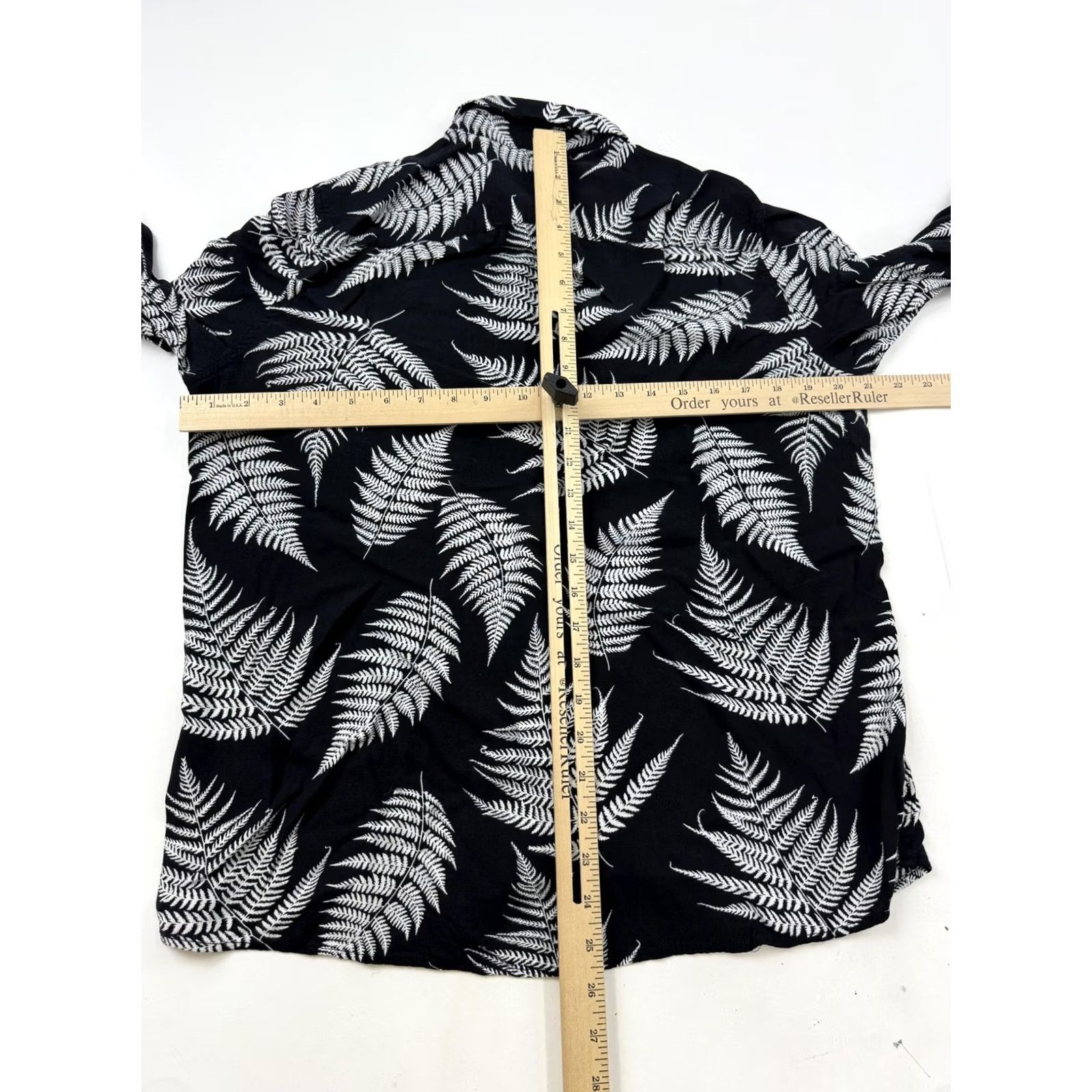 H&M H&M Shirt Mens Medium Black Tropical Fern Print Long Sleeve Button Front Casual Size US M / EU 48-50 / 2 - 6 Thumbnail