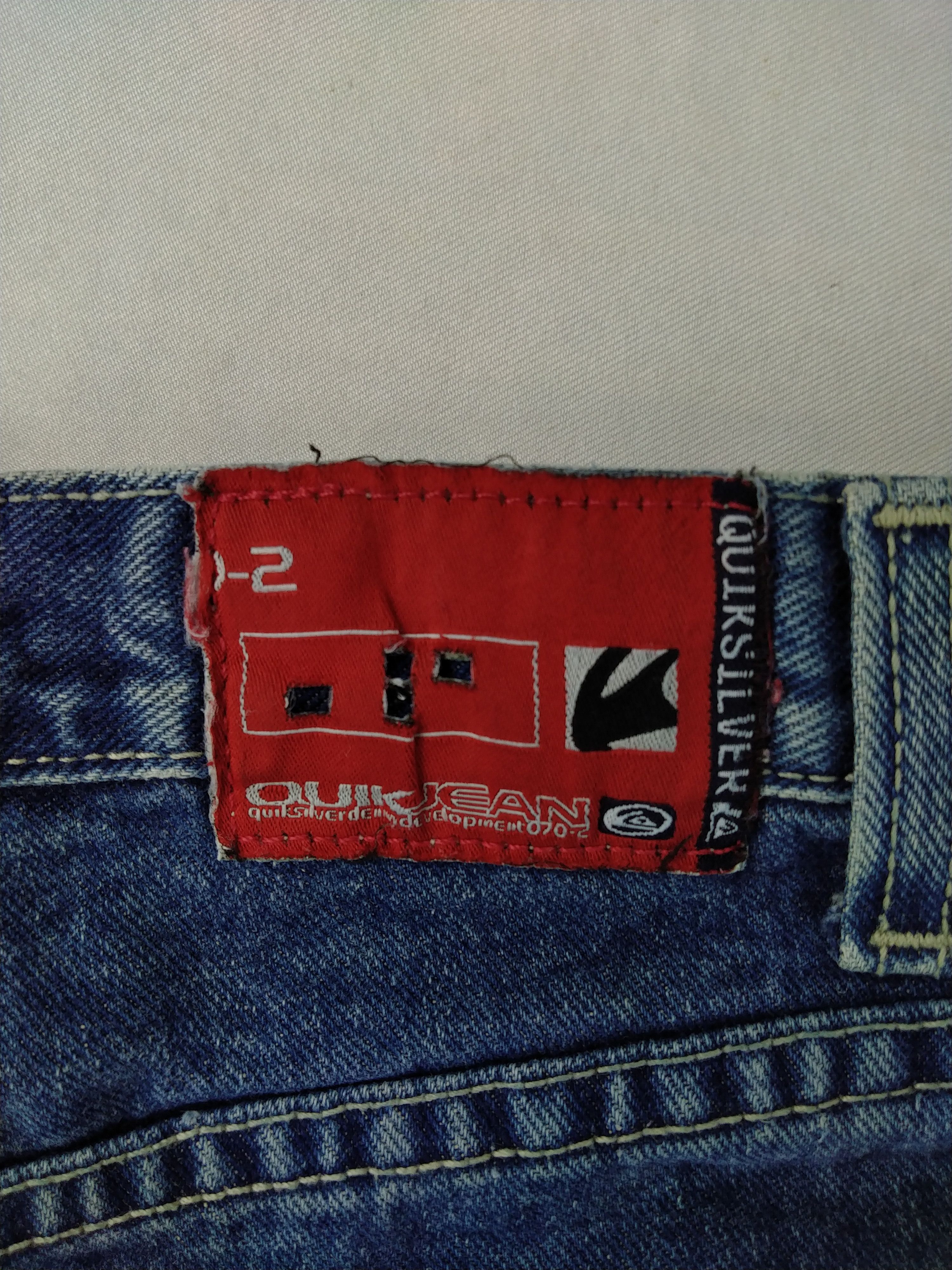 Japanese Brand Quiksilver Distressed Denim 33x30.5 JN099 Size US 33 - 10 Thumbnail