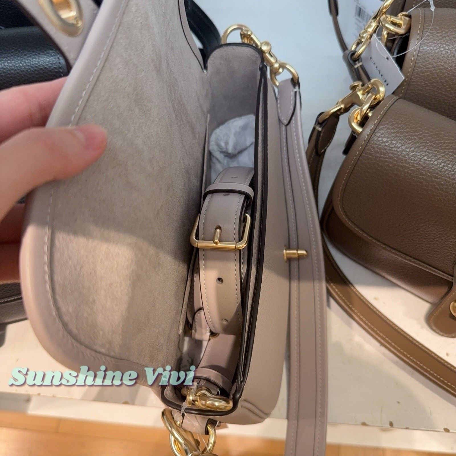 Coach NWT COACH Hadley Shoulder Bag Leather CY683 Gold/Grey Birch Size ONE SIZE - 5 Thumbnail