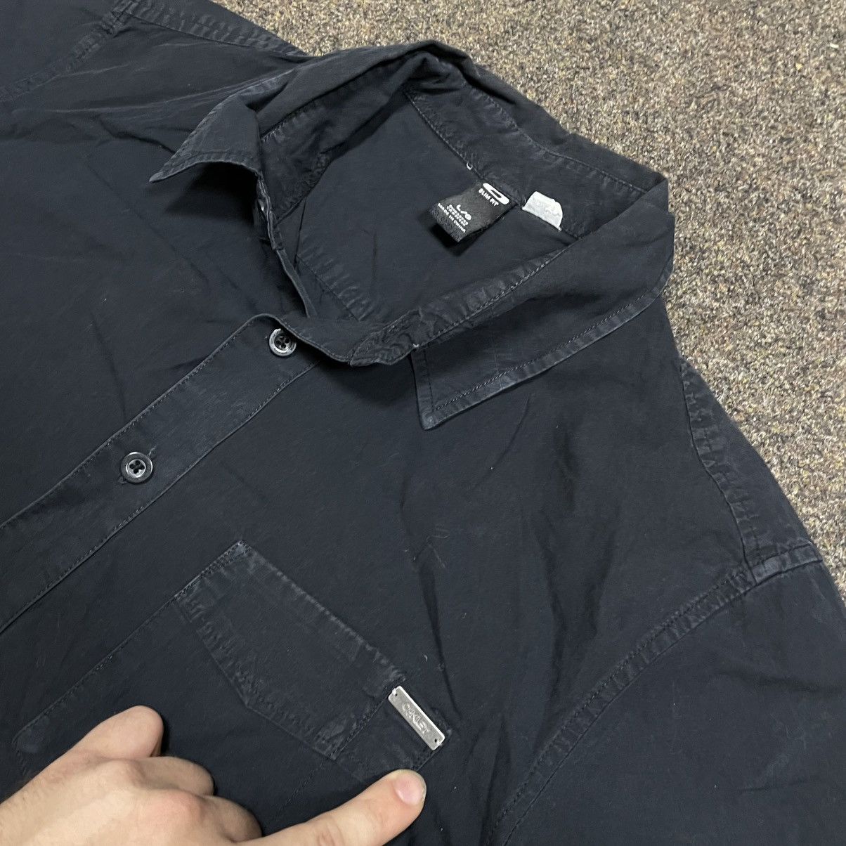 Oakley Vintage 90s Faded Button Up Shirt Workwear Grunge Baggy L Size US L / EU 52-54 / 3 - 4 Thumbnail