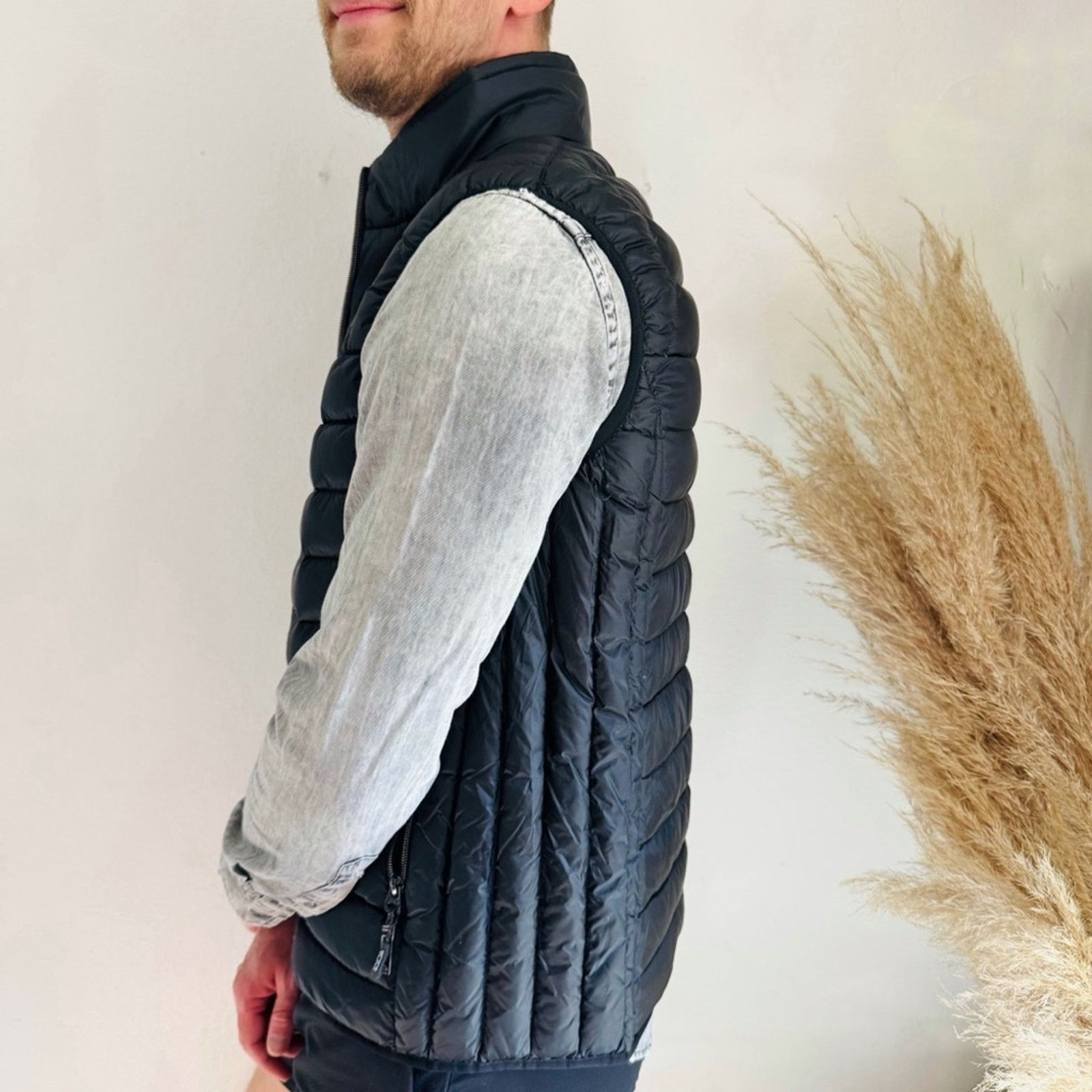 Tumi TUMI PAX Black Puffer Down Vest $195 Jacket Pillow Pouch Size US S / EU 44-46 / 1 - 5 Thumbnail
