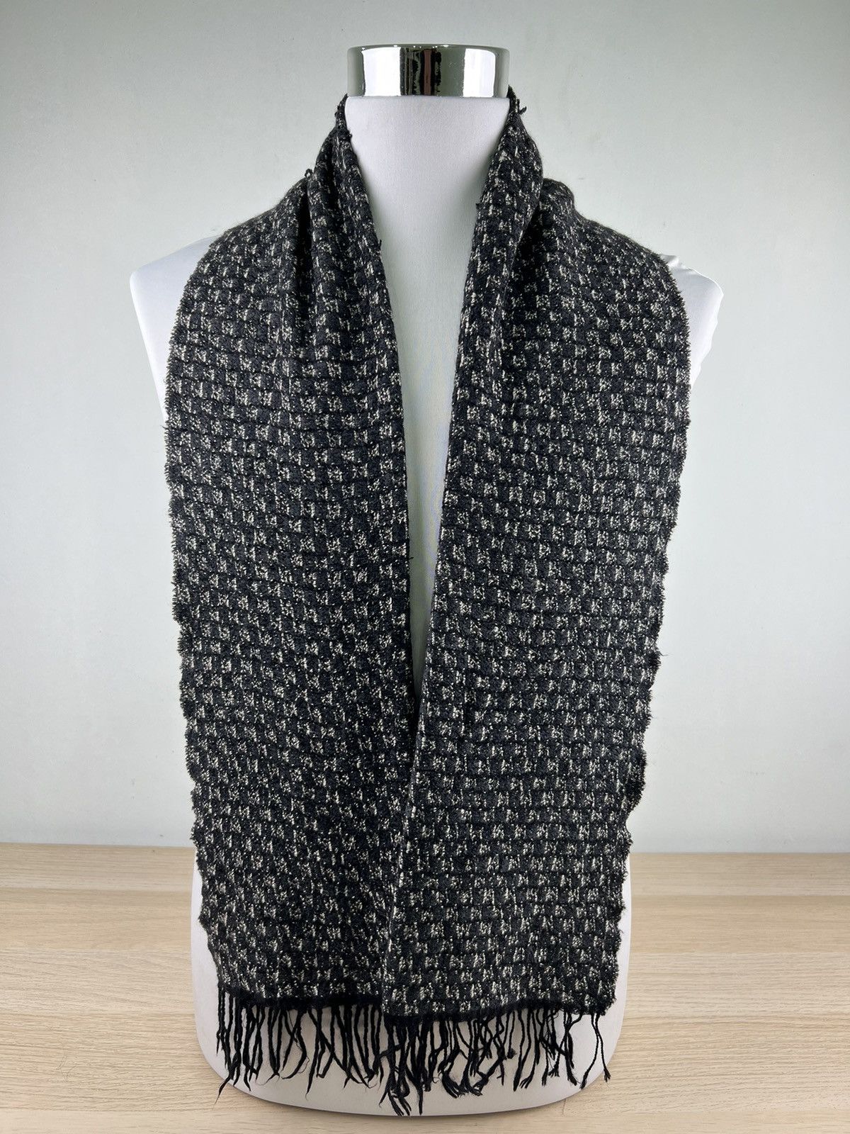 Fendi Fendi Scarf / Muffler / Neckwear M061 Size ONE SIZE - 1 Thumbnail