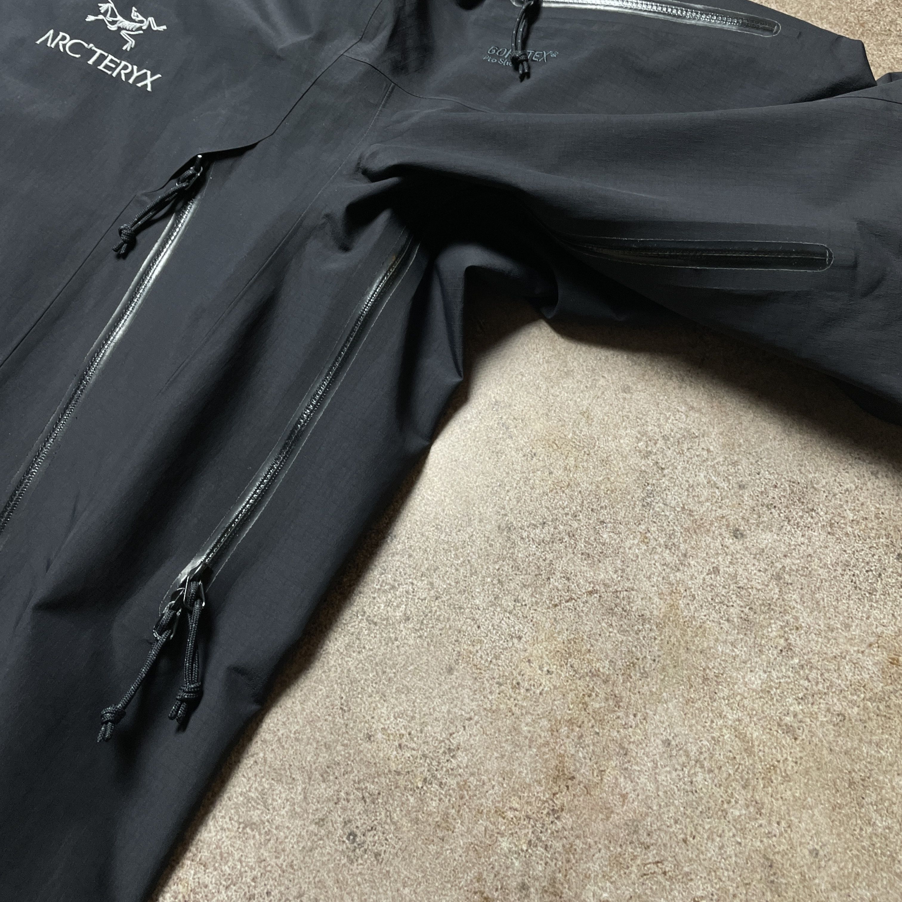 Arc'teryx 🦎 Arc’teryx Gore-tex Pro Shell Theta AR Black Jacket Size US XL / EU 56 / 4 - 13 Thumbnail