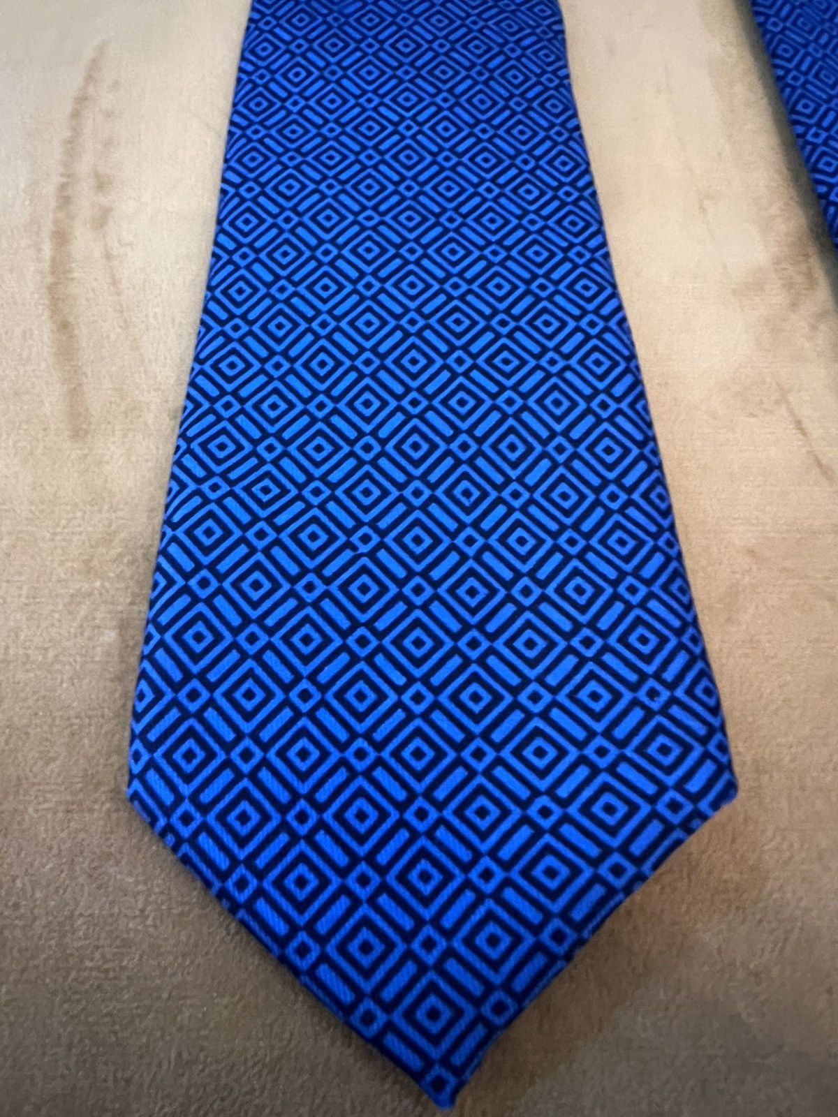 Hermes Hermes geometric pattern tie, 2.875”, made in France Size ONE SIZE - 2 Thumbnail