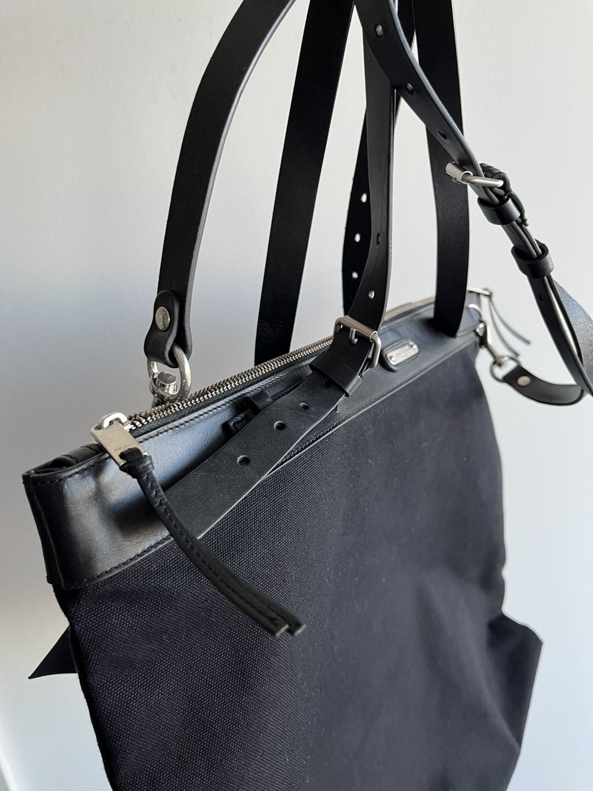 Saint Laurent Paris Rare Saint Laurent $2K Super Runway ID Convertible Bag XL Size ONE SIZE - 20 Thumbnail