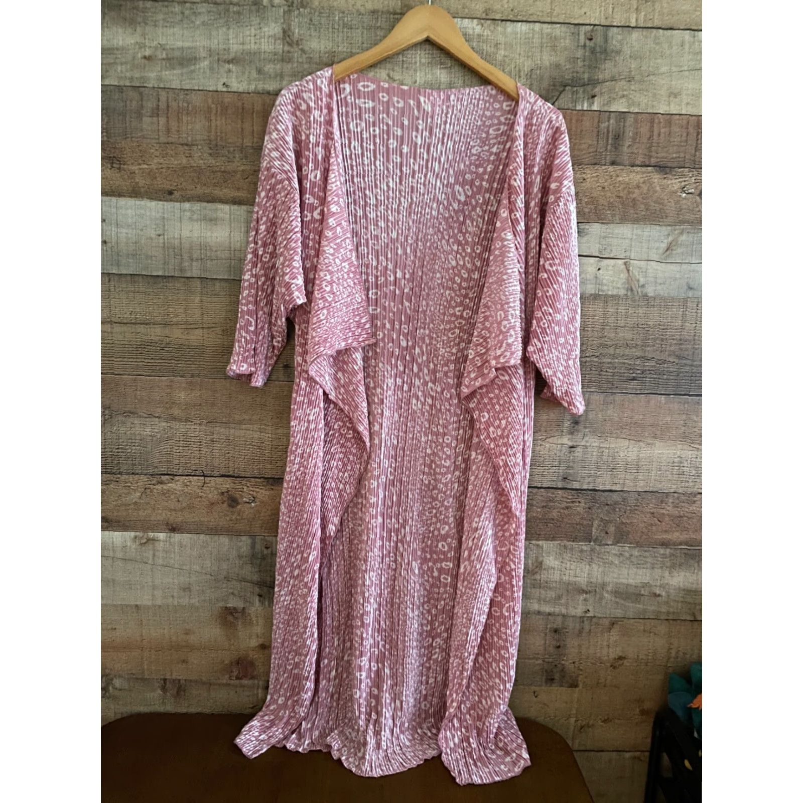 Vintage LuLaRoe Shirley Kimono Cover up Small Pink - Jersey Kimono Sleeve - Women’s Regular Medium - LulaRoe Shirley Print Size S / US 4 / IT 40 - 2 Thumbnail