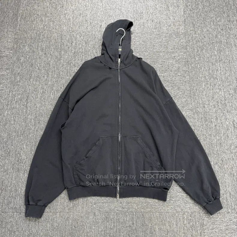 Balenciaga Balenciaga Tape Letter Hooded Sweatshirt Size US L / EU 52-54 / 3 - 1 Thumbnail