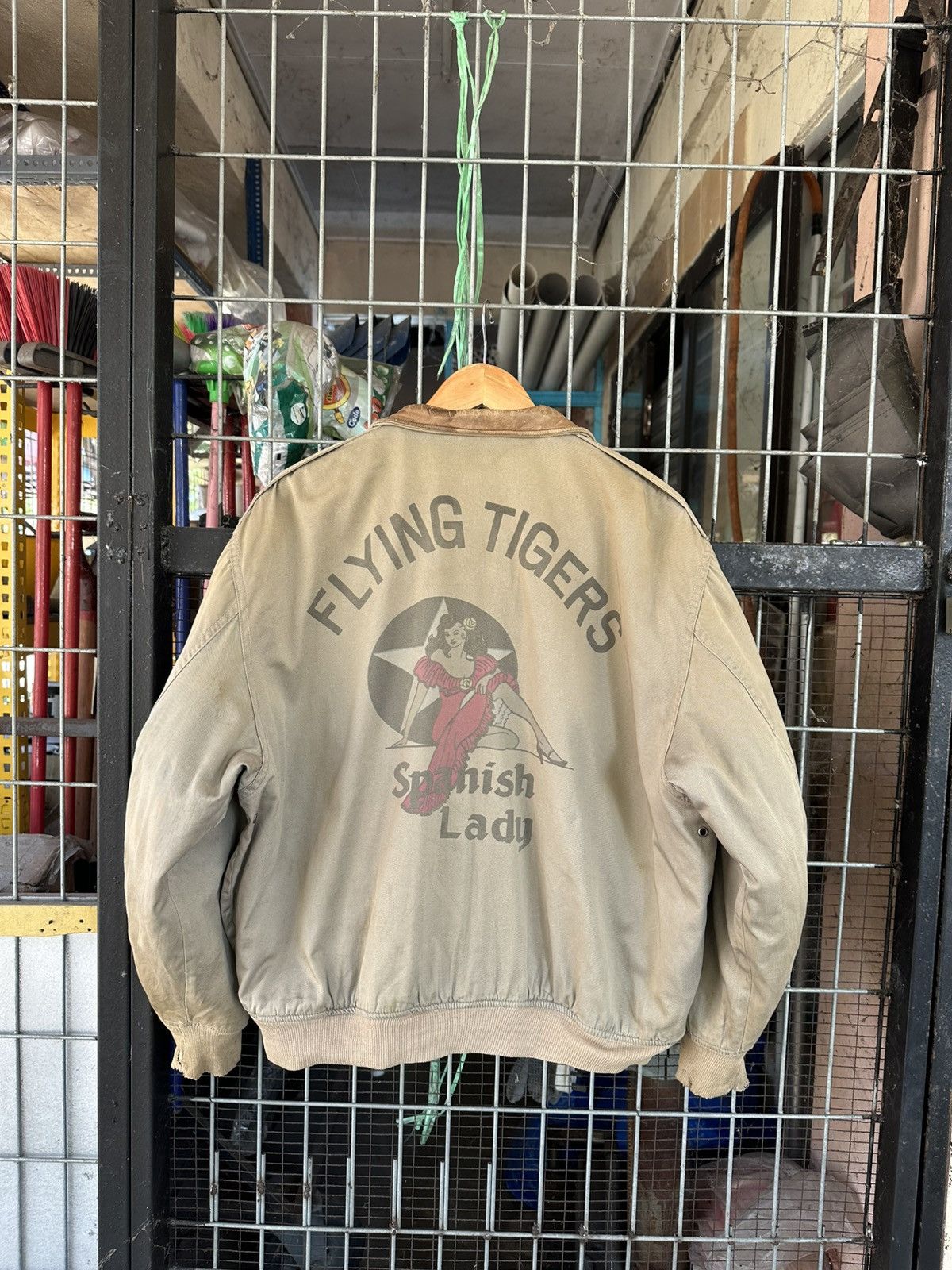 Vintage 👹Vintage THRASHED Back Fire FLYING TIGERS Bomber Jacket Size US M / EU 48-50 / 2 - 9 Thumbnail
