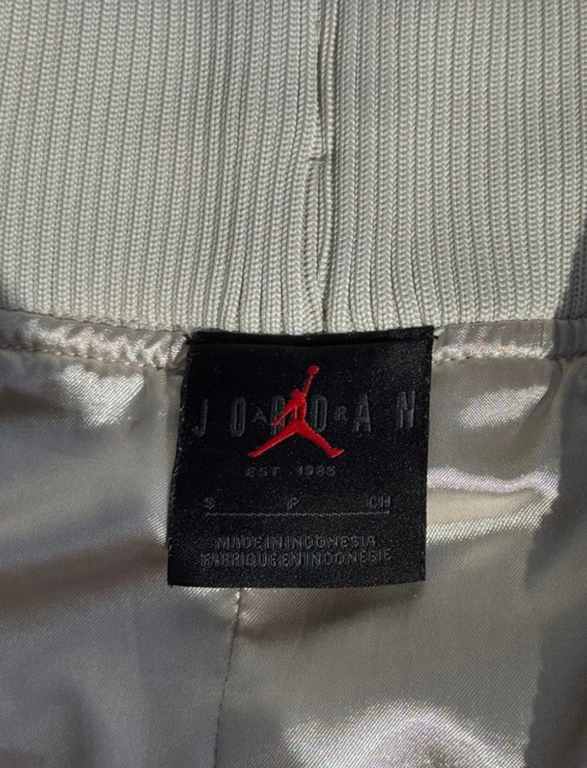 Jordan Brand × Travis Scott Travis Scott x Jordan Paisley Shorts - NEW Size US 29 - 7 Thumbnail