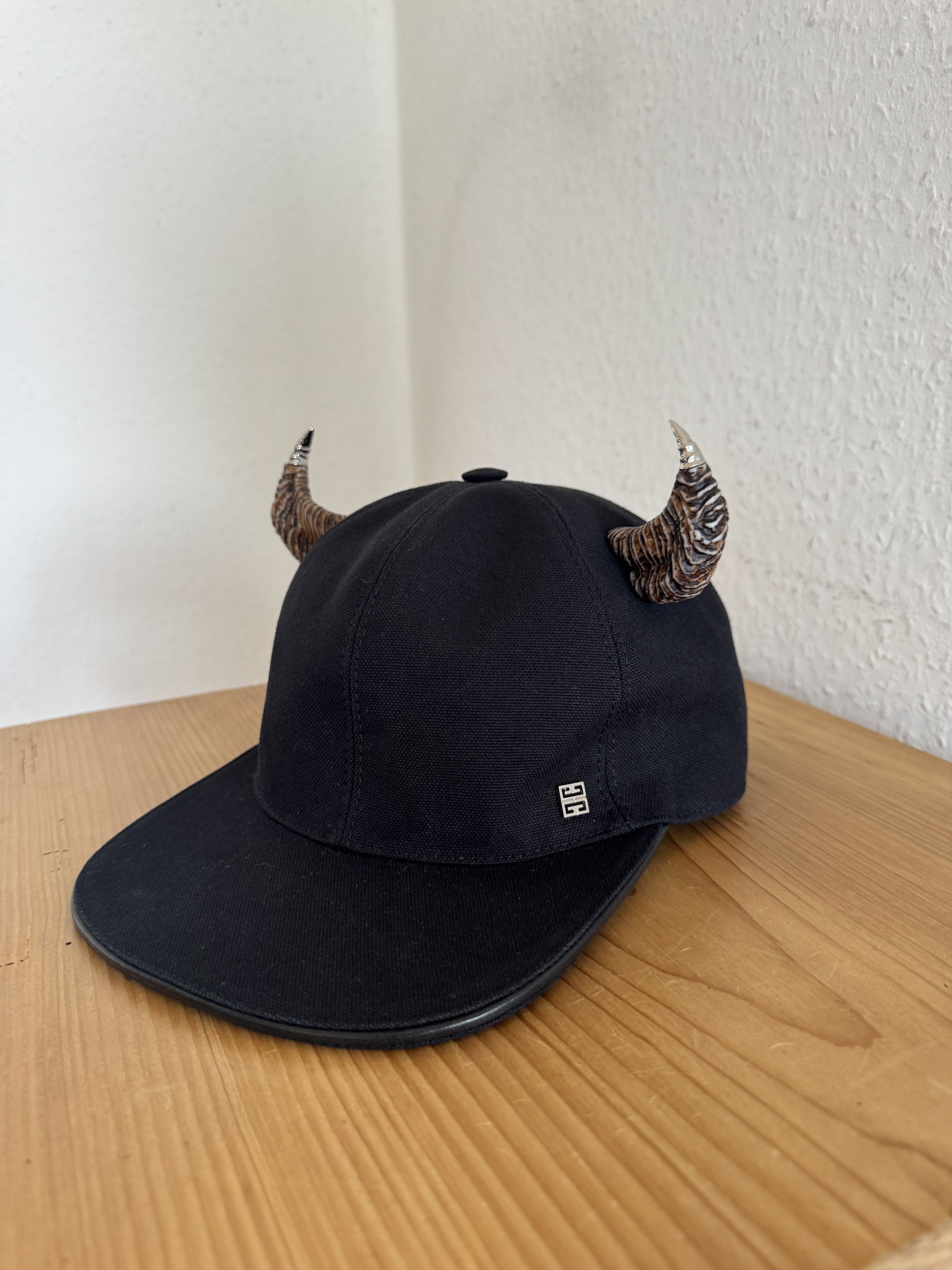 Givenchy Horn-detailed cap with 4G plaque Size ONE SIZE - 10 Thumbnail