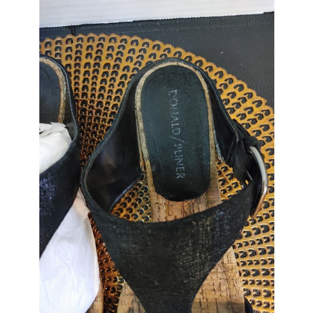 Donald J. Pliner Donni Dylan Size 6.5M Sandals