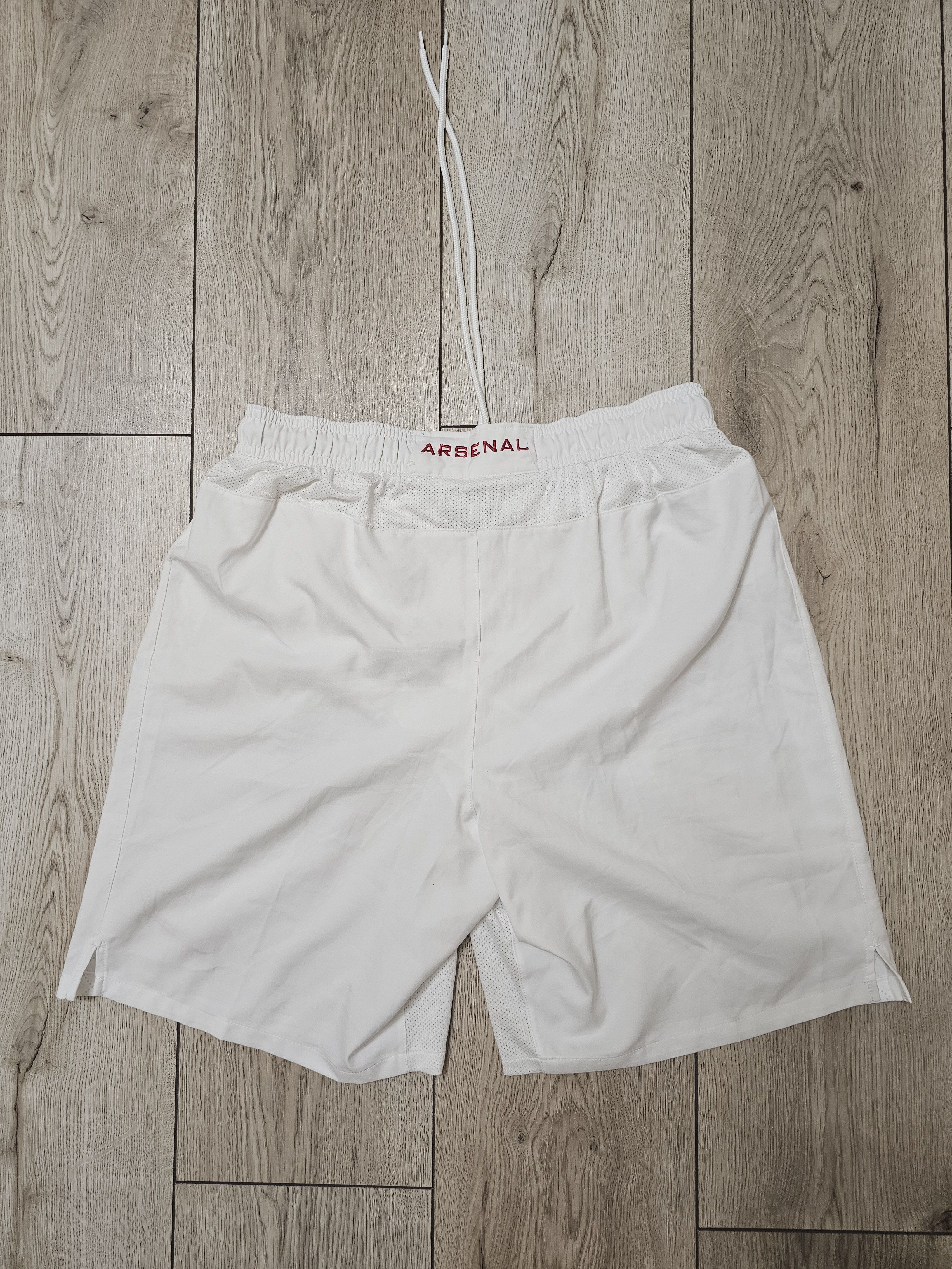 Nike ARSENAL 2012 2014 HOME FOOTBALL SHORTS SOCCER SHORTS Size US 40 / EU 56 - 2 Thumbnail
