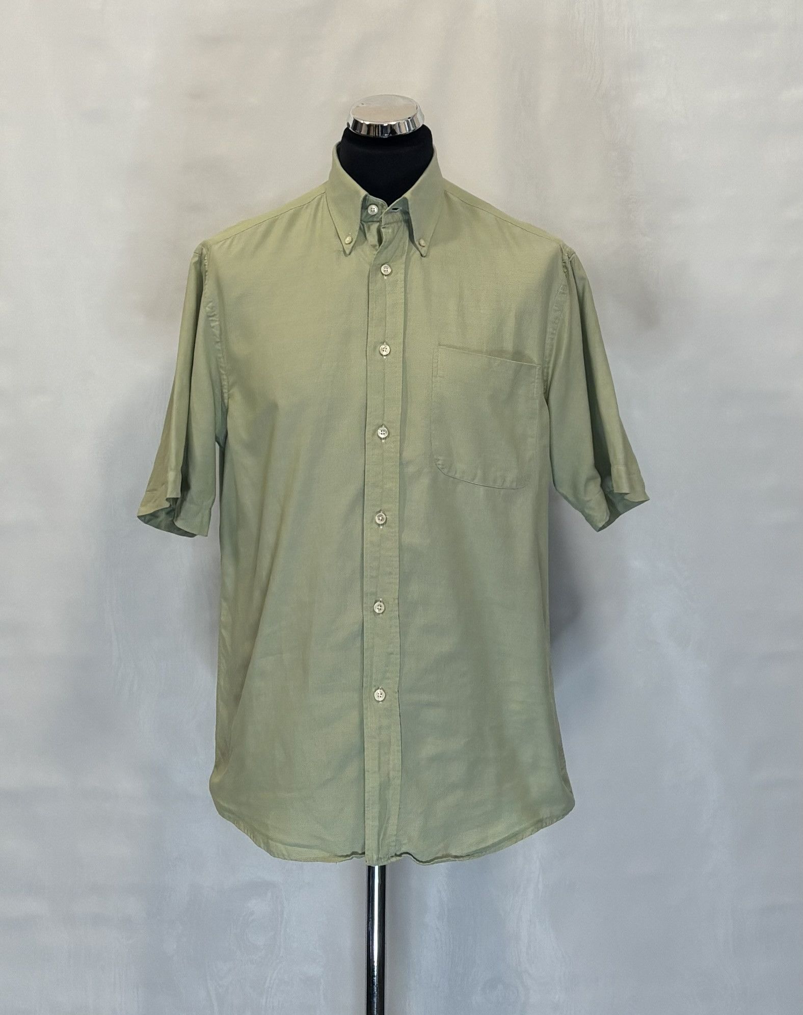 Yves Saint Laurent Yves Saint Laurent Green shirt vintage size 39 Size US L / EU 52-54 / 3 - 1 Thumbnail
