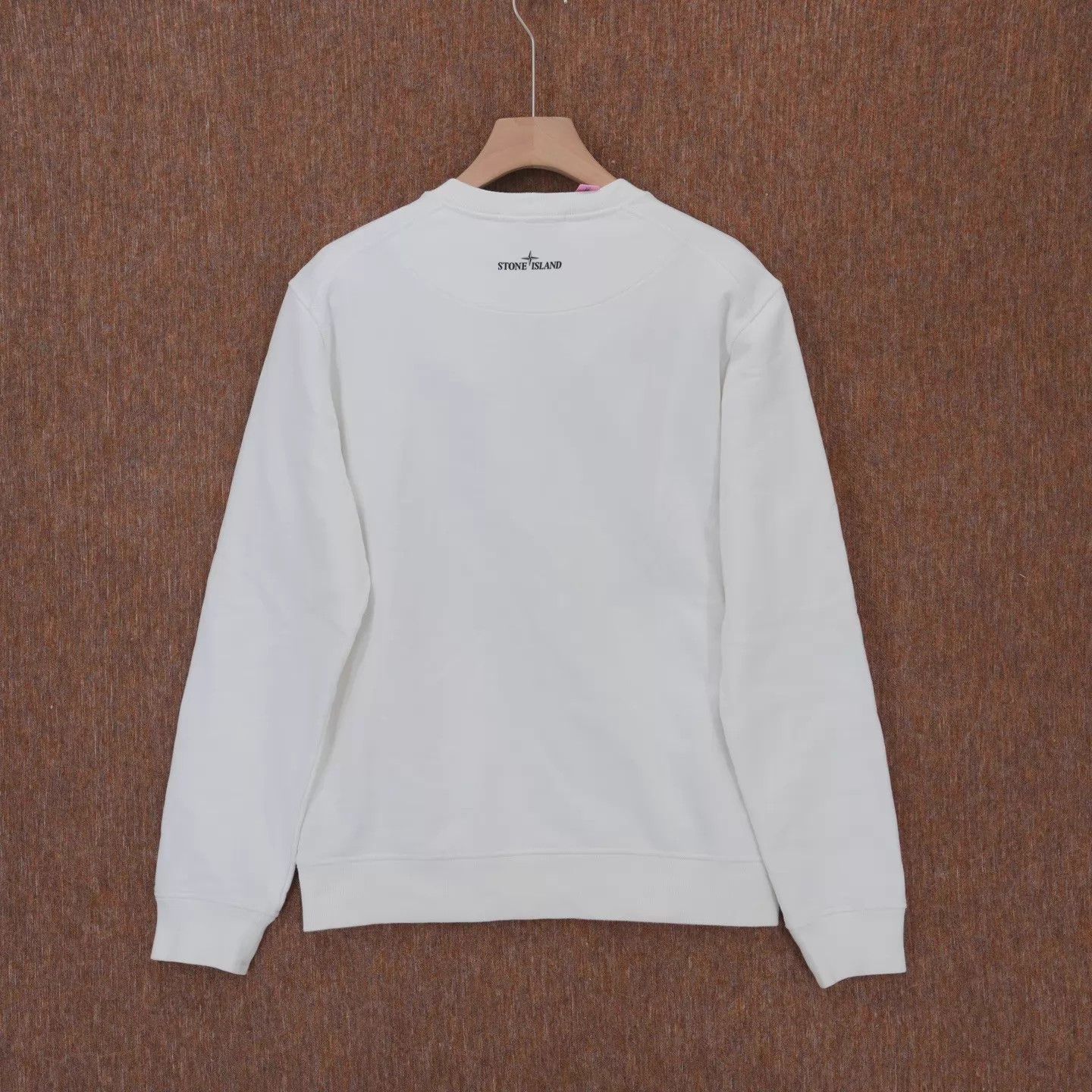 Stone Island STONE ISLAND Compass Embroidered Crewneck Wht L 99 DM1706 Size US L / EU 52-54 / 3 - 2 Thumbnail