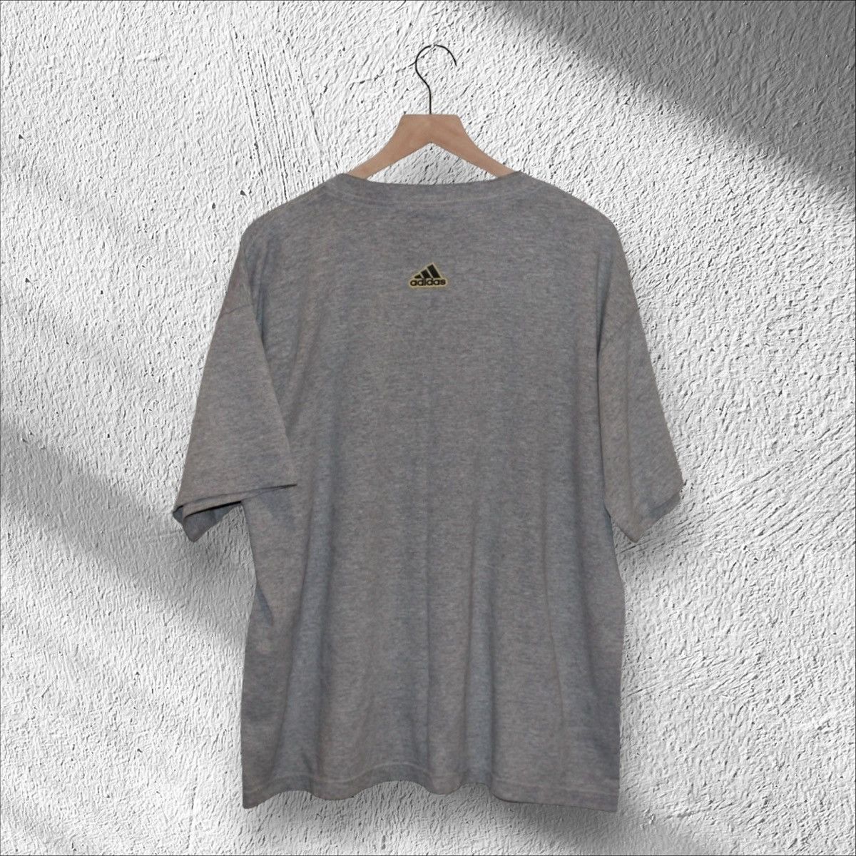 Adidas × Vintage Vintage Y2K Adidas Trefoil Three Stripes Graphic Shirt 2000s Size US L / EU 52-54 / 3 - 2 Thumbnail