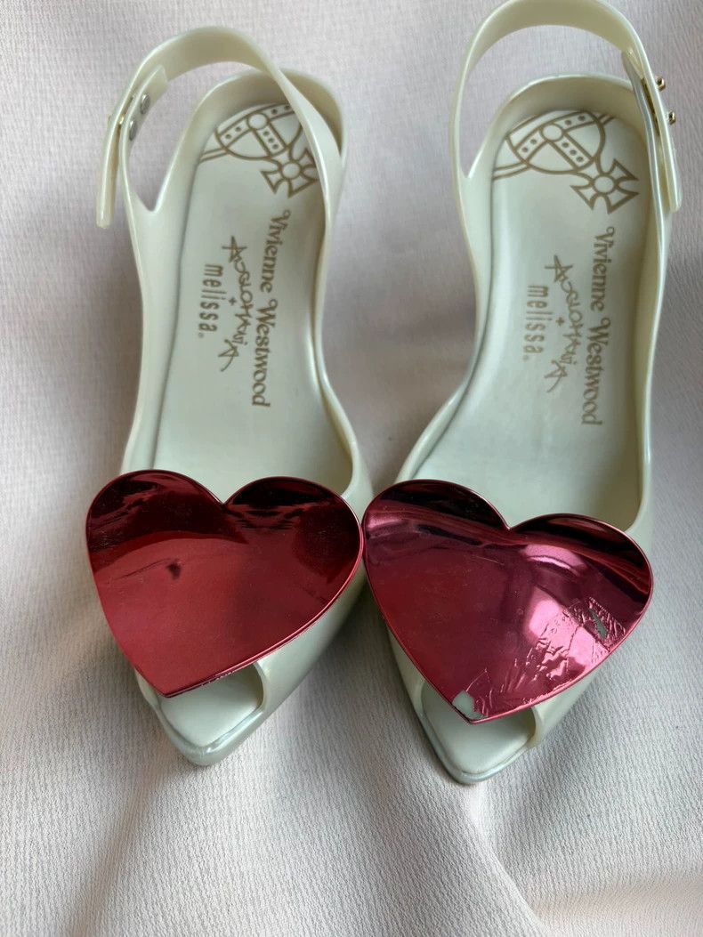 Vivienne Westwood Vivienne Westwood White and red love shoes with fragrance. Size US 7.5 / IT 37.5 - 2 Thumbnail