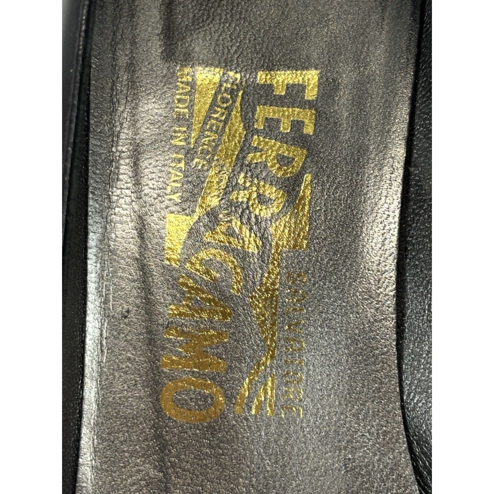 Salvatore Ferragamo Pechino Pumps Salvatore Ferragamo Shoes Womens 6.5 B Black Leather Patent Cap Toes Size ONE SIZE - 6 Thumbnail