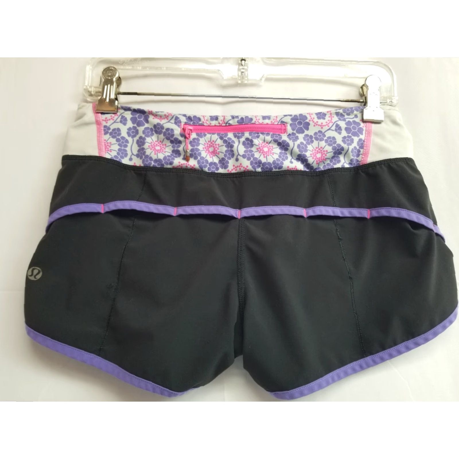 Lululemon Lululemon Black Size 4 Running Shorts Lined Women Activewear See All Pics Shorts Size 27" / US 4 / IT 40 - 2 Thumbnail