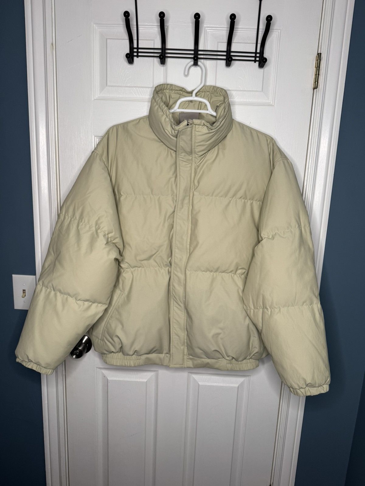 Fear of God Fear of God ESSENTIALS Puffer Size US XL / EU 56 / 4 - 3 Thumbnail
