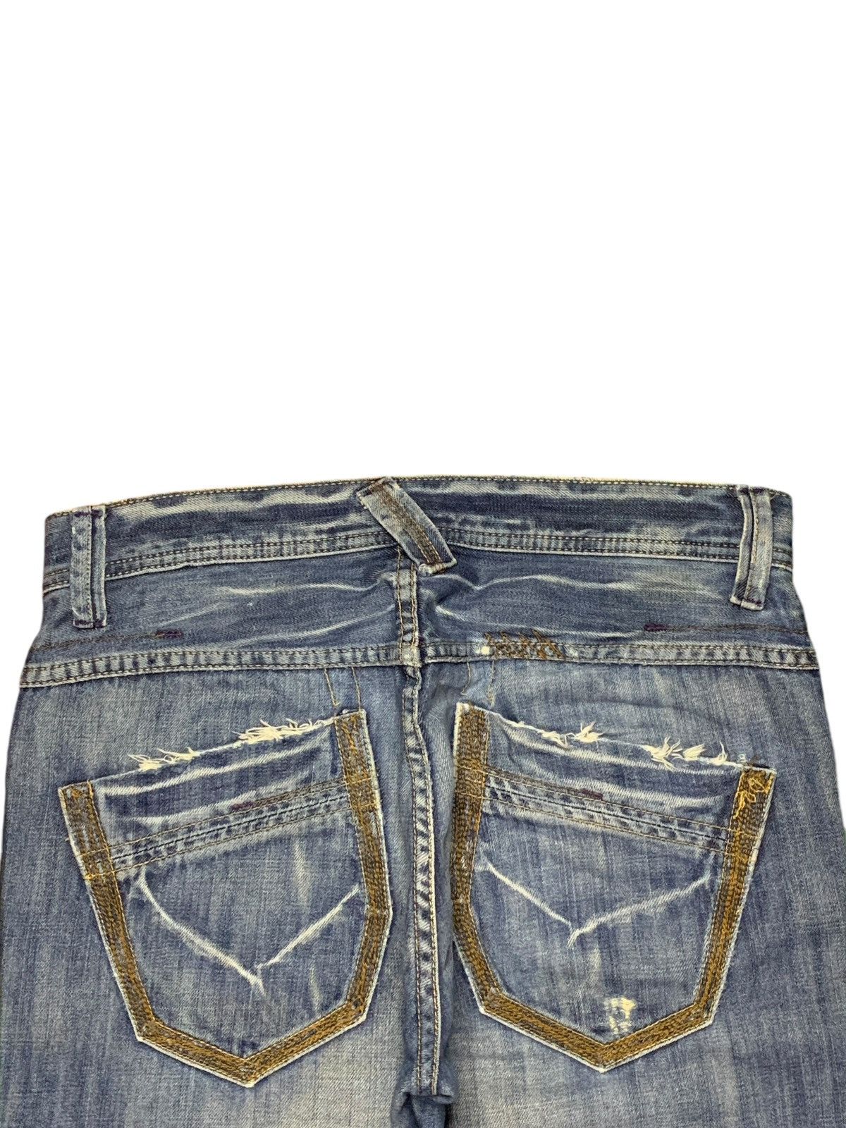 Japanese Brand × Takeo Kikuchi Vintage Japanese Takeo Kikuchi Faded Blue Wash Loose Jeans Size US 32 / EU 48 - 8 Thumbnail