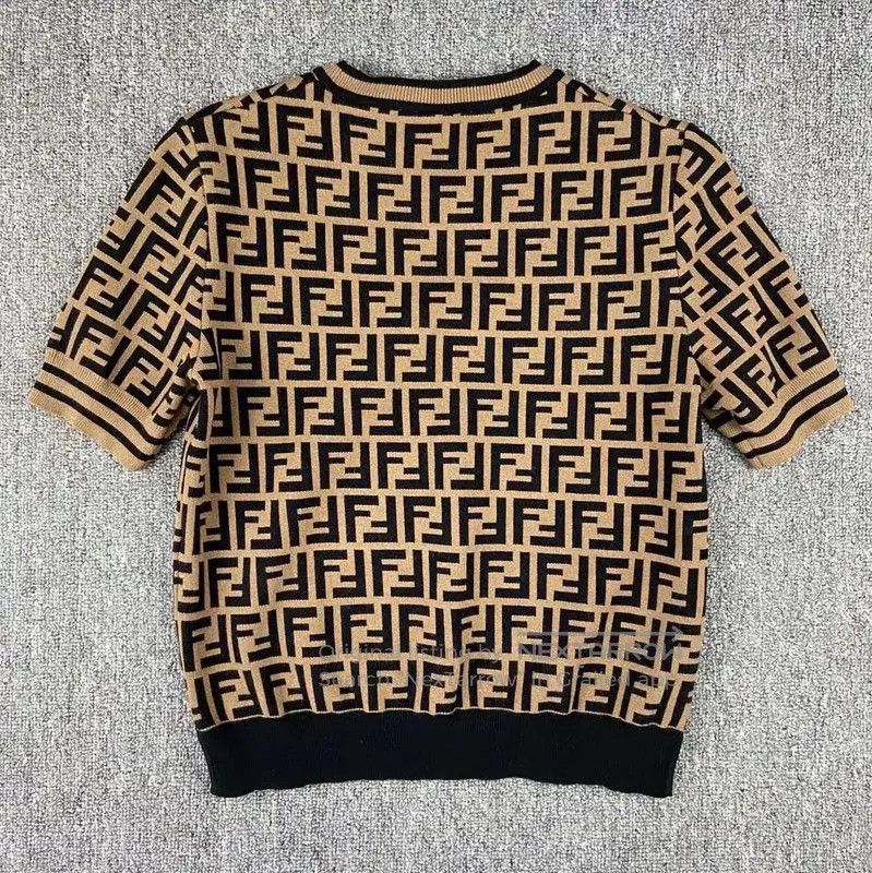 Fendi Fendi Beige Knit Graphic Short-Sleeve T-Shirt . Size M / US 6-8 / IT 42-44 - 2 Thumbnail